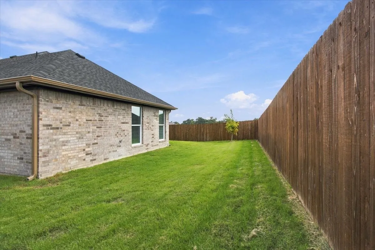 Single Family Residence For Sale in Grayson County , 4218 Hummingbird Drive, Sherman, Texas 75092, 4 Bedroom, 2 Bathroom, 2 Garage spaces, 1,600 Sqft, built in 2026, mls#21390985, Real Estate Agent in Sherman, Homes For Sale in Grayson county, Homes For Sale in Sherman, Realtor in Sherman Texas, Real Estate Brokerage Independent Realty Texas, Luminita Cordes Realtor