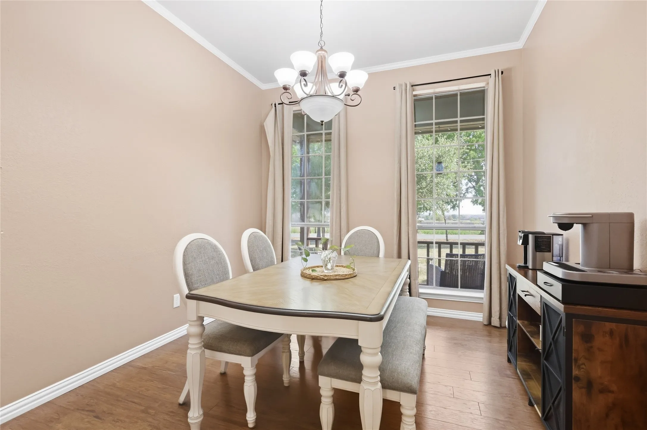 Single Family Residence For Sale in Kaufman County , 11151 County Road 213, Forney, Texas 75126, 4 Bedroom, 2 Bathroom, Garage spaces, 2,308 Sqft, built in 2003, mls#21380729, Real Estate Agent in Forney, Homes For Sale in Kaufman county, Homes For Sale in Forney, Realtor in Forney Texas, Real Estate Brokerage Independent Realty Texas, Luminita Cordes Realtor