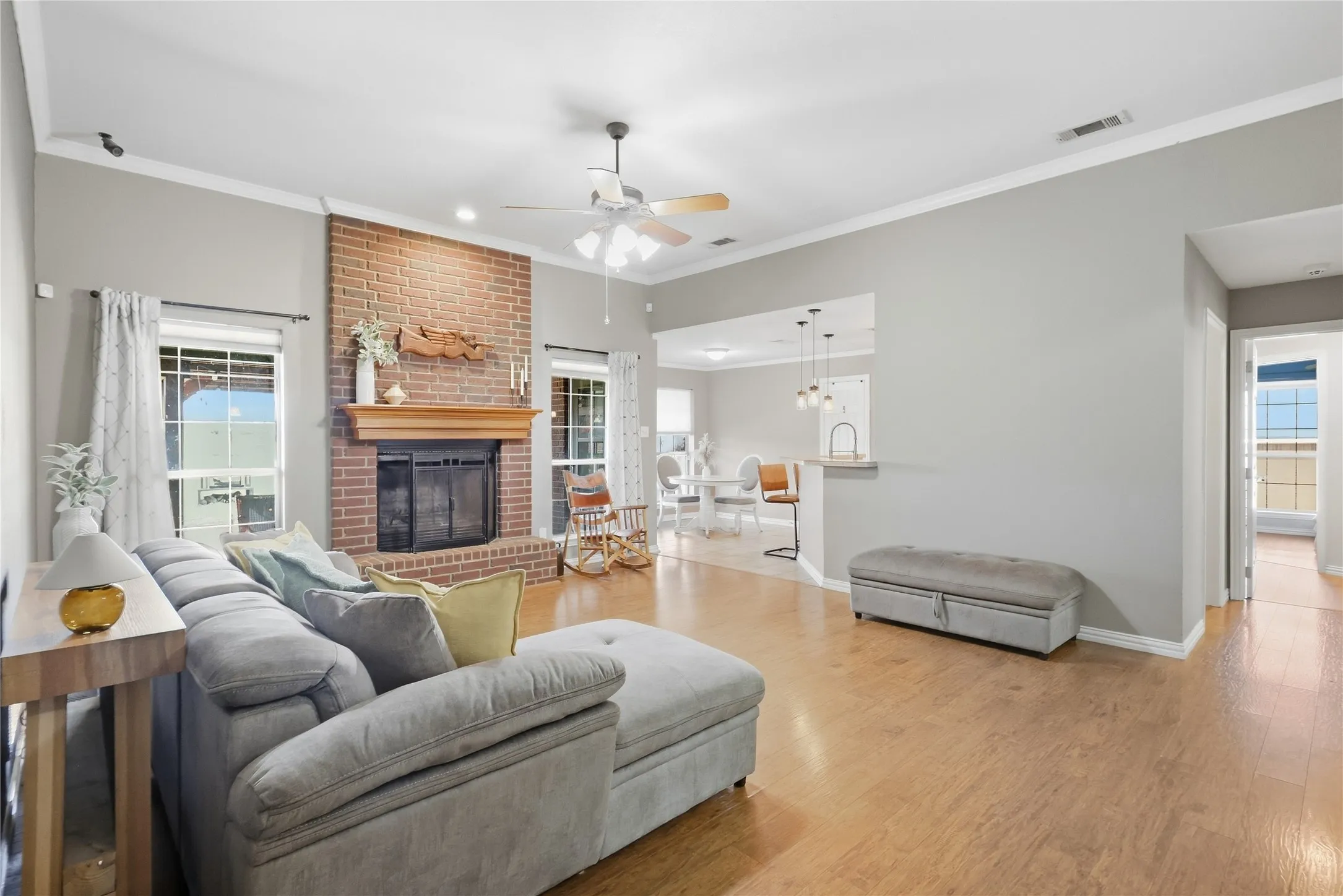 Single Family Residence For Sale in Kaufman County , 11151 County Road 213, Forney, Texas 75126, 4 Bedroom, 2 Bathroom, Garage spaces, 2,308 Sqft, built in 2003, mls#21380729, Real Estate Agent in Forney, Homes For Sale in Kaufman county, Homes For Sale in Forney, Realtor in Forney Texas, Real Estate Brokerage Independent Realty Texas, Luminita Cordes Realtor