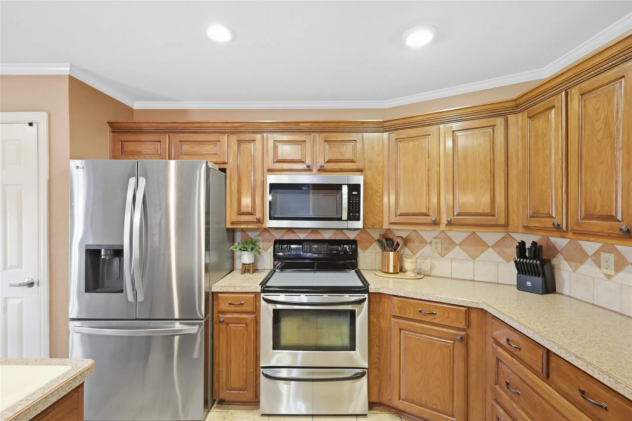 Single Family Residence For Sale in Kaufman County , 11151 County Road 213, Forney, Texas 75126, 4 Bedroom, 2 Bathroom, Garage spaces, 2,308 Sqft, built in 2003, mls#21380729, Real Estate Agent in Forney, Homes For Sale in Kaufman county, Homes For Sale in Forney, Realtor in Forney Texas, Real Estate Brokerage Independent Realty Texas, Luminita Cordes Realtor