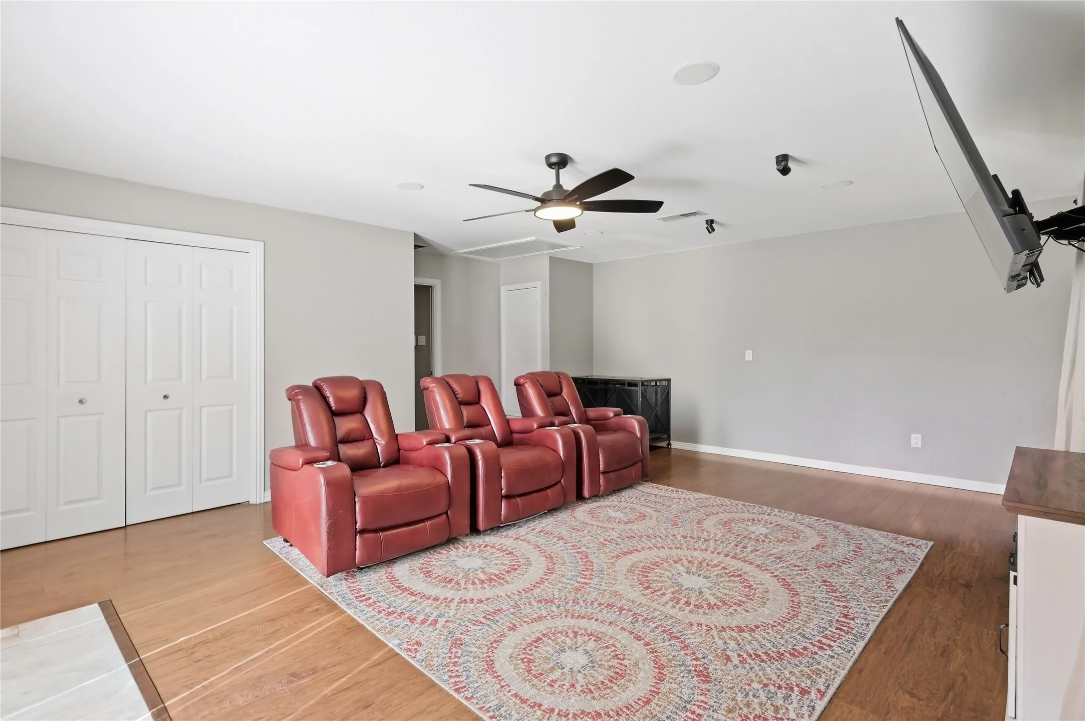 Single Family Residence For Sale in Kaufman County , 11151 County Road 213, Forney, Texas 75126, 4 Bedroom, 2 Bathroom, Garage spaces, 2,308 Sqft, built in 2003, mls#21380729, Real Estate Agent in Forney, Homes For Sale in Kaufman county, Homes For Sale in Forney, Realtor in Forney Texas, Real Estate Brokerage Independent Realty Texas, Luminita Cordes Realtor