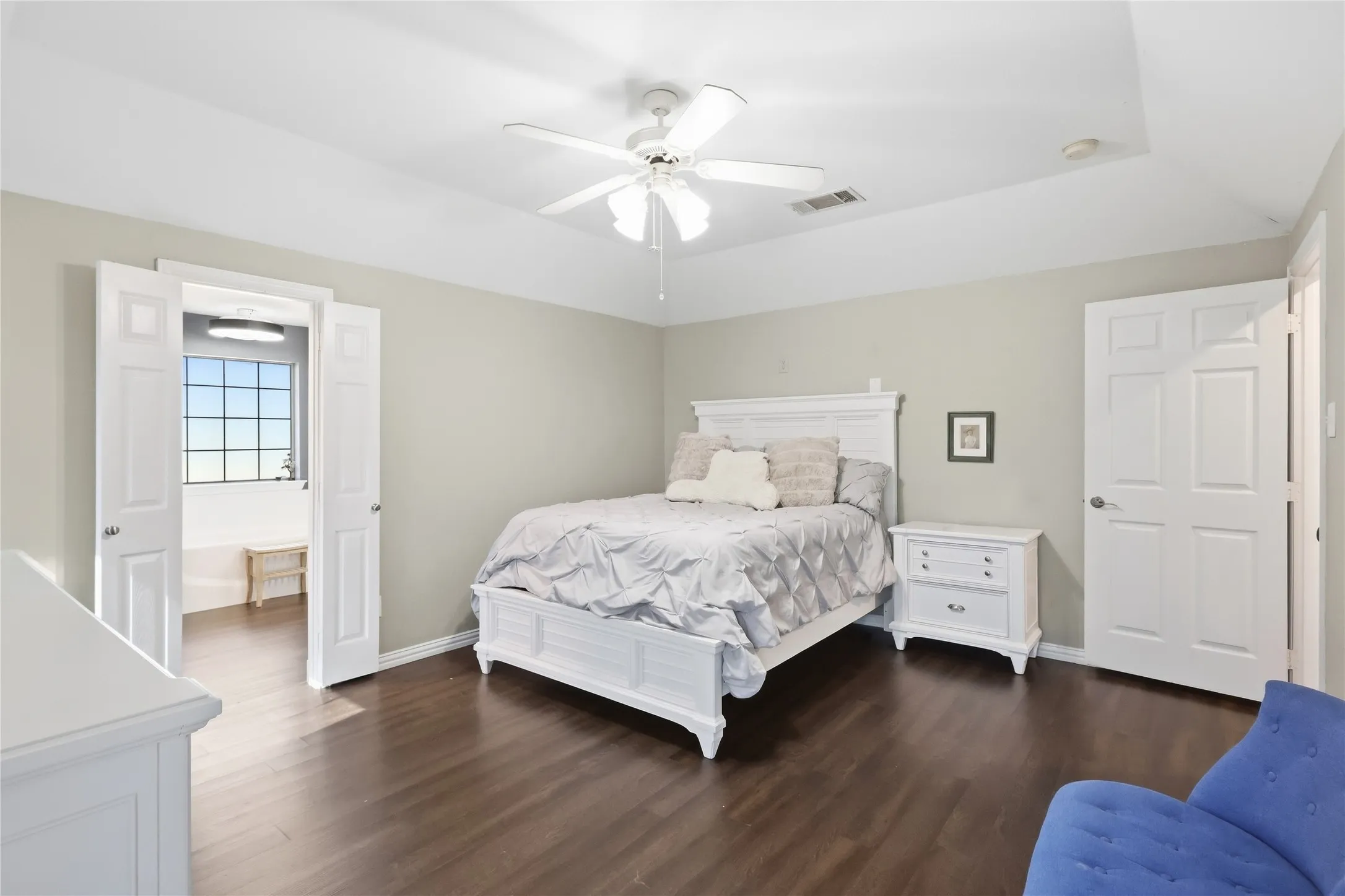 Single Family Residence For Sale in Kaufman County , 11151 County Road 213, Forney, Texas 75126, 4 Bedroom, 2 Bathroom, Garage spaces, 2,308 Sqft, built in 2003, mls#21380729, Real Estate Agent in Forney, Homes For Sale in Kaufman county, Homes For Sale in Forney, Realtor in Forney Texas, Real Estate Brokerage Independent Realty Texas, Luminita Cordes Realtor