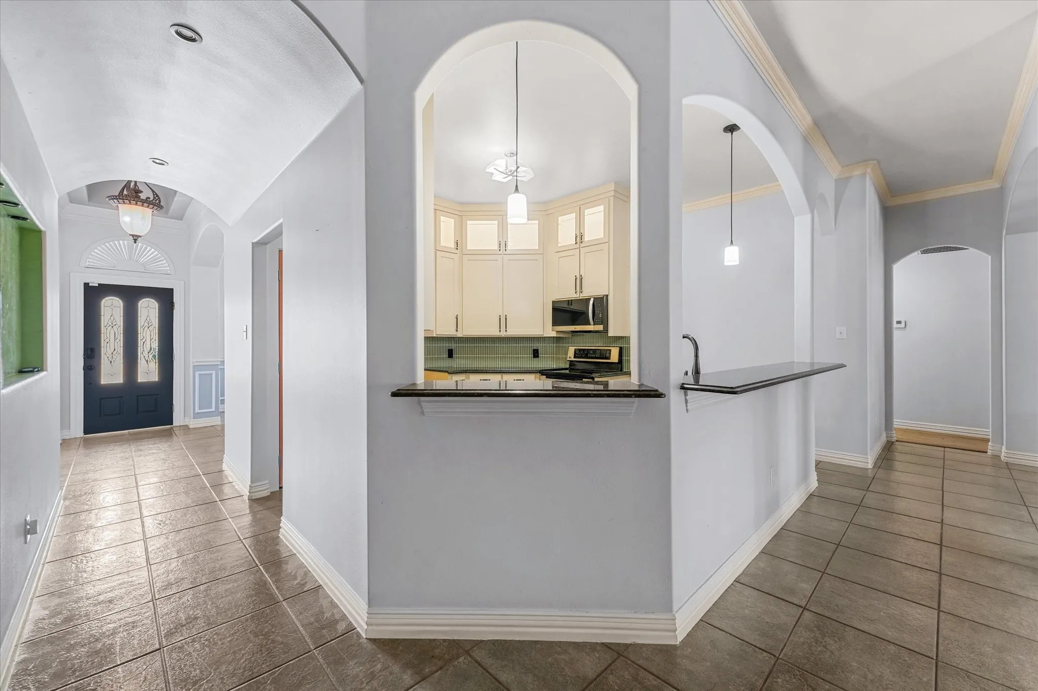 Single Family Residence For Sale in Tarrant County , 7112 Snowy Owl Street, Arlington, Texas 76002, 3 Bedroom, 2 Bathroom, 2 Garage spaces, 2,143 Sqft, built in 2002, mls#21389977, Real Estate Agent in Arlington, Homes For Sale in Tarrant county, Homes For Sale in Arlington, Realtor in Arlington Texas, Real Estate Brokerage Independent Realty Texas, Luminita Cordes Realtor