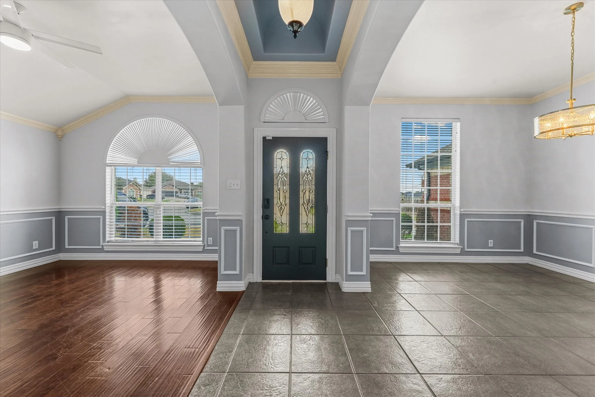 Single Family Residence For Sale in Tarrant County , 7112 Snowy Owl Street, Arlington, Texas 76002, 3 Bedroom, 2 Bathroom, 2 Garage spaces, 2,143 Sqft, built in 2002, mls#21389977, Real Estate Agent in Arlington, Homes For Sale in Tarrant county, Homes For Sale in Arlington, Realtor in Arlington Texas, Real Estate Brokerage Independent Realty Texas, Luminita Cordes Realtor