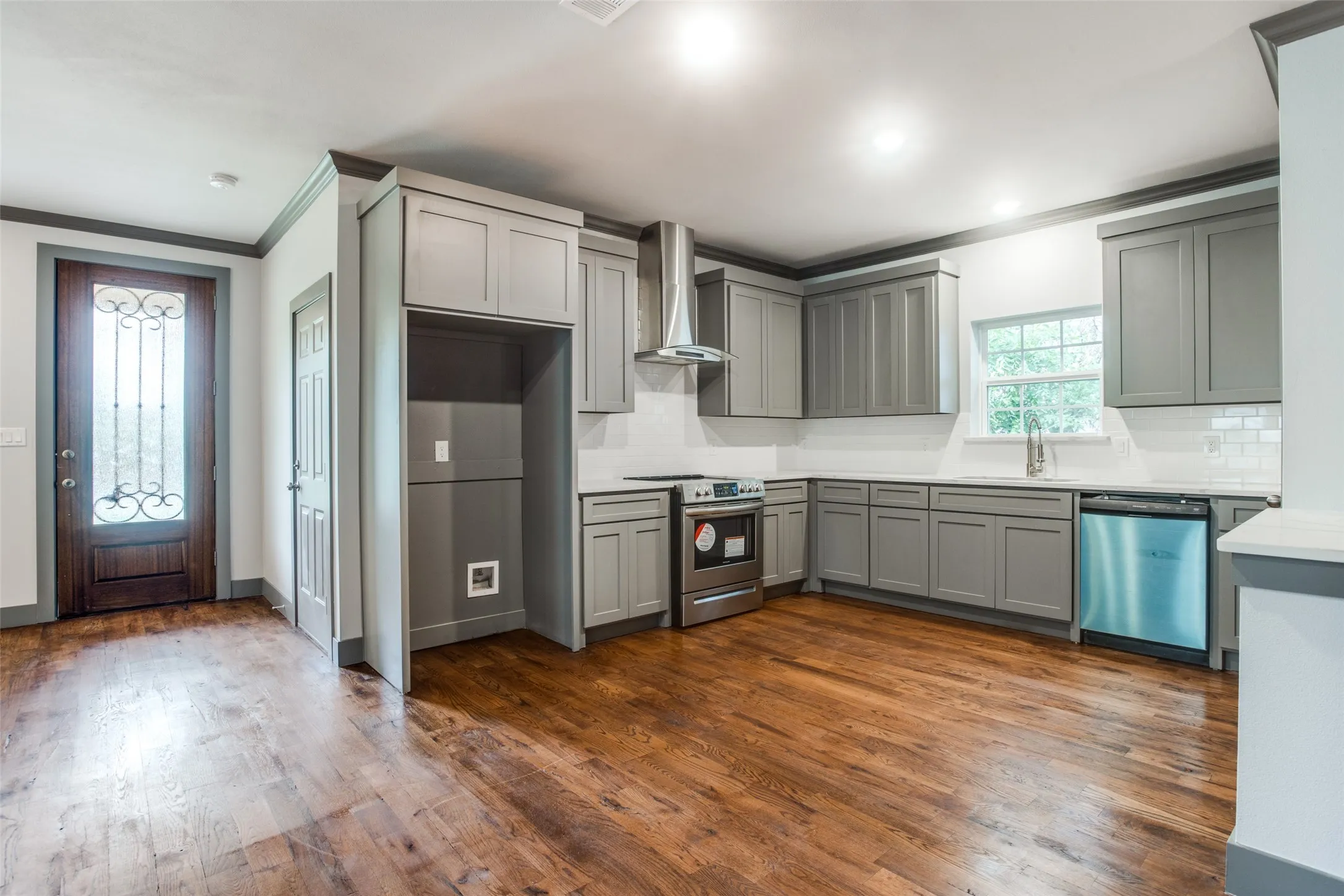 Single Family Residence For Rent