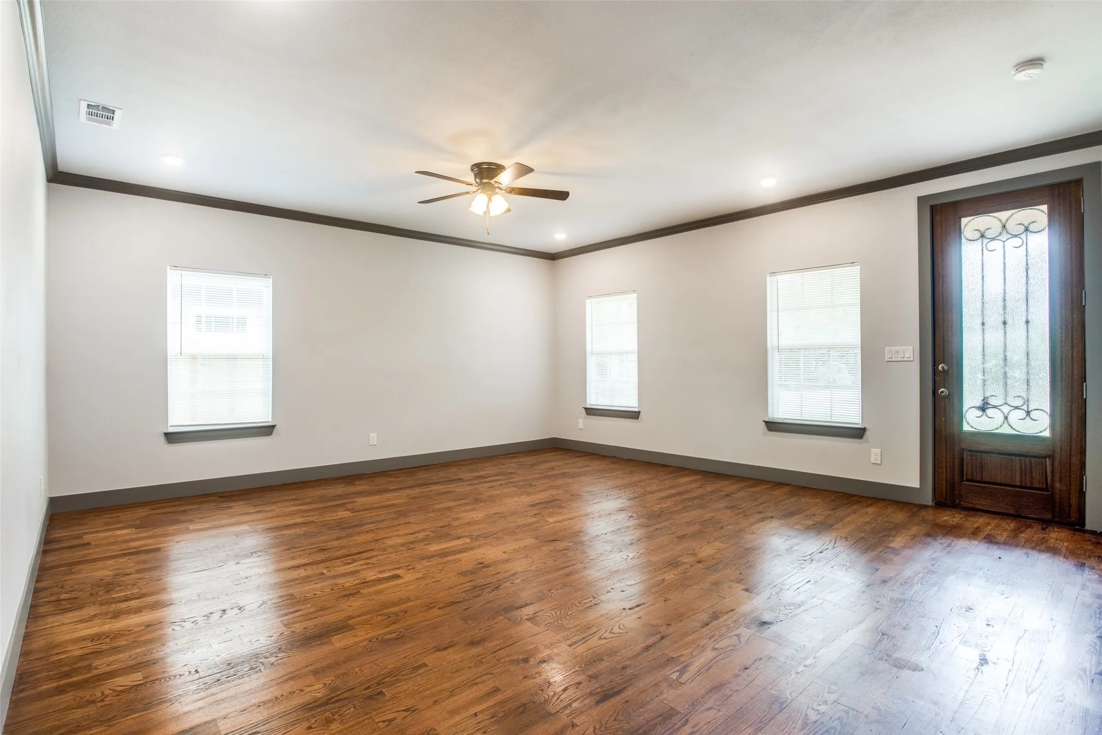 Single Family Residence For Rent in Hunt County , 3601 Henry Street, Greenville, Texas 75401, 3 Bedroom, 2 Bathroom, 1 Garage spaces, 1,800 Sqft, built in 2022, mls#21390030, Real Estate Agent in Greenville, Homes For Rent in Hunt county, Homes For Rent in Greenville, Realtor in Greenville Texas, Real Estate Brokerage Independent Realty Texas, Luminita Cordes Realtor