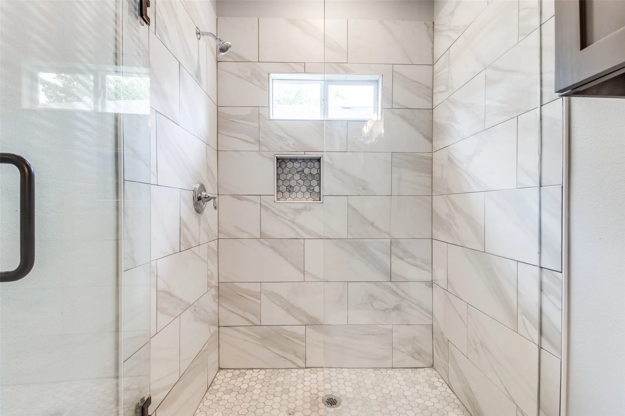 Single Family Residence For Rent in Hunt County , 3601 Henry Street, Greenville, Texas 75401, 3 Bedroom, 2 Bathroom, 1 Garage spaces, 1,800 Sqft, built in 2022, mls#21390030, Real Estate Agent in Greenville, Homes For Rent in Hunt county, Homes For Rent in Greenville, Realtor in Greenville Texas, Real Estate Brokerage Independent Realty Texas, Luminita Cordes Realtor