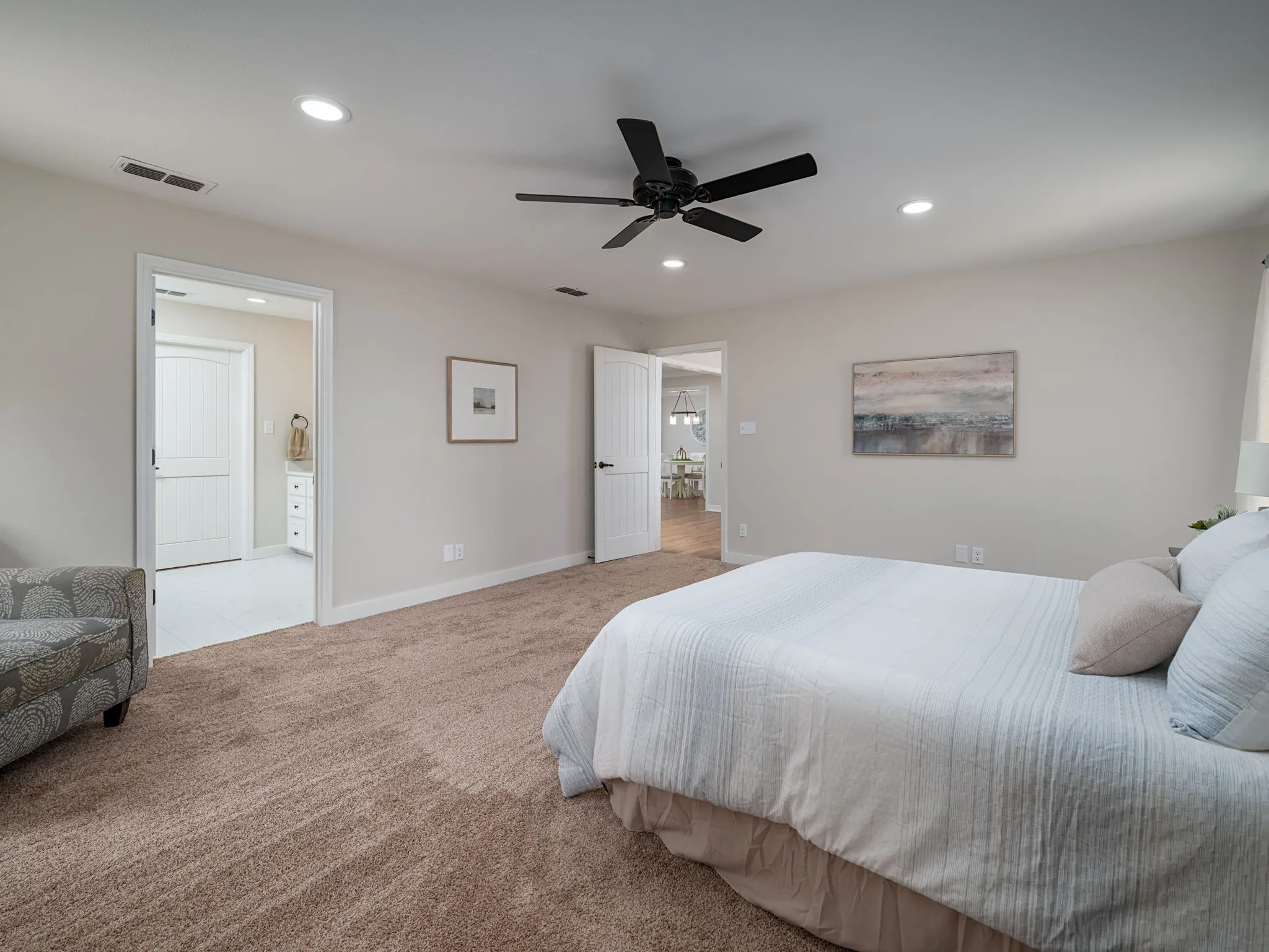 Single Family Residence For Sale in Wood County , 1841 E US Highway 80, Mineola, Texas 75773, 4 Bedroom, 3 Bathroom, 4 Garage spaces, 2,682 Sqft, built in 2005, mls#21387783, Real Estate Agent in Mineola, Homes For Sale in Wood county, Homes For Sale in Mineola, Realtor in Mineola Texas, Real Estate Brokerage Independent Realty Texas, Luminita Cordes Realtor