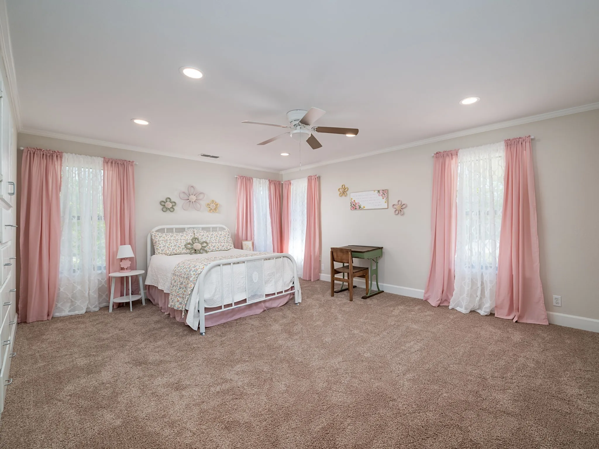 Single Family Residence For Sale in Wood County , 1841 E US Highway 80, Mineola, Texas 75773, 4 Bedroom, 3 Bathroom, 4 Garage spaces, 2,682 Sqft, built in 2005, mls#21387783, Real Estate Agent in Mineola, Homes For Sale in Wood county, Homes For Sale in Mineola, Realtor in Mineola Texas, Real Estate Brokerage Independent Realty Texas, Luminita Cordes Realtor