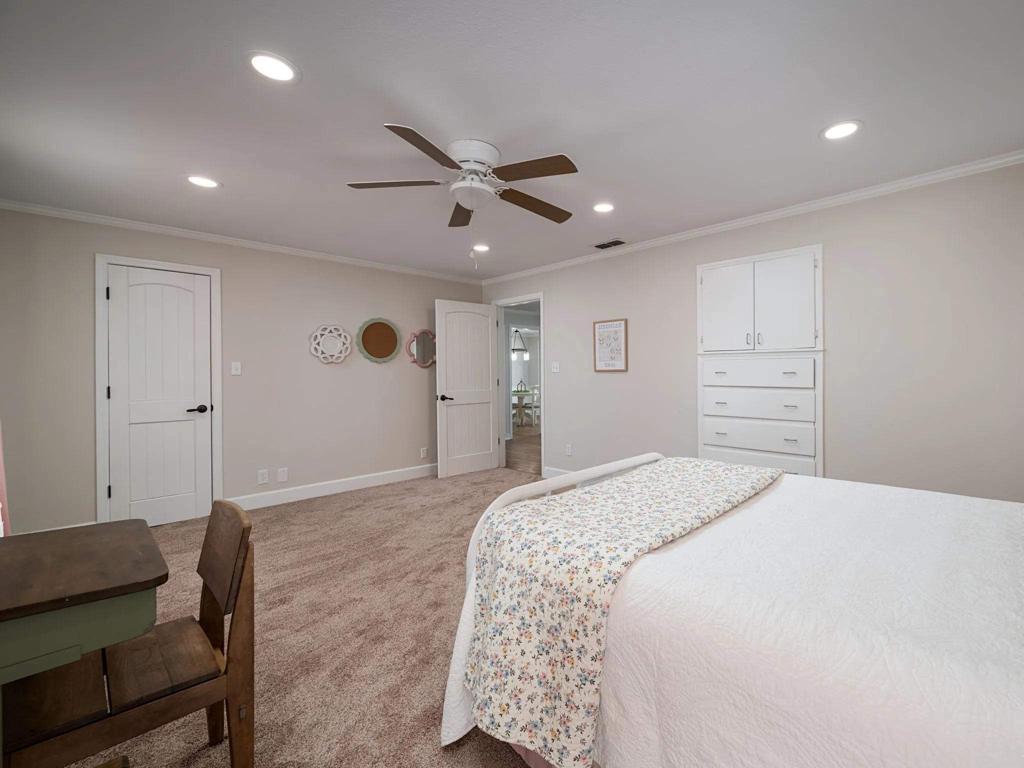 Single Family Residence For Sale in Wood County , 1841 E US Highway 80, Mineola, Texas 75773, 4 Bedroom, 3 Bathroom, 4 Garage spaces, 2,682 Sqft, built in 2005, mls#21387783, Real Estate Agent in Mineola, Homes For Sale in Wood county, Homes For Sale in Mineola, Realtor in Mineola Texas, Real Estate Brokerage Independent Realty Texas, Luminita Cordes Realtor