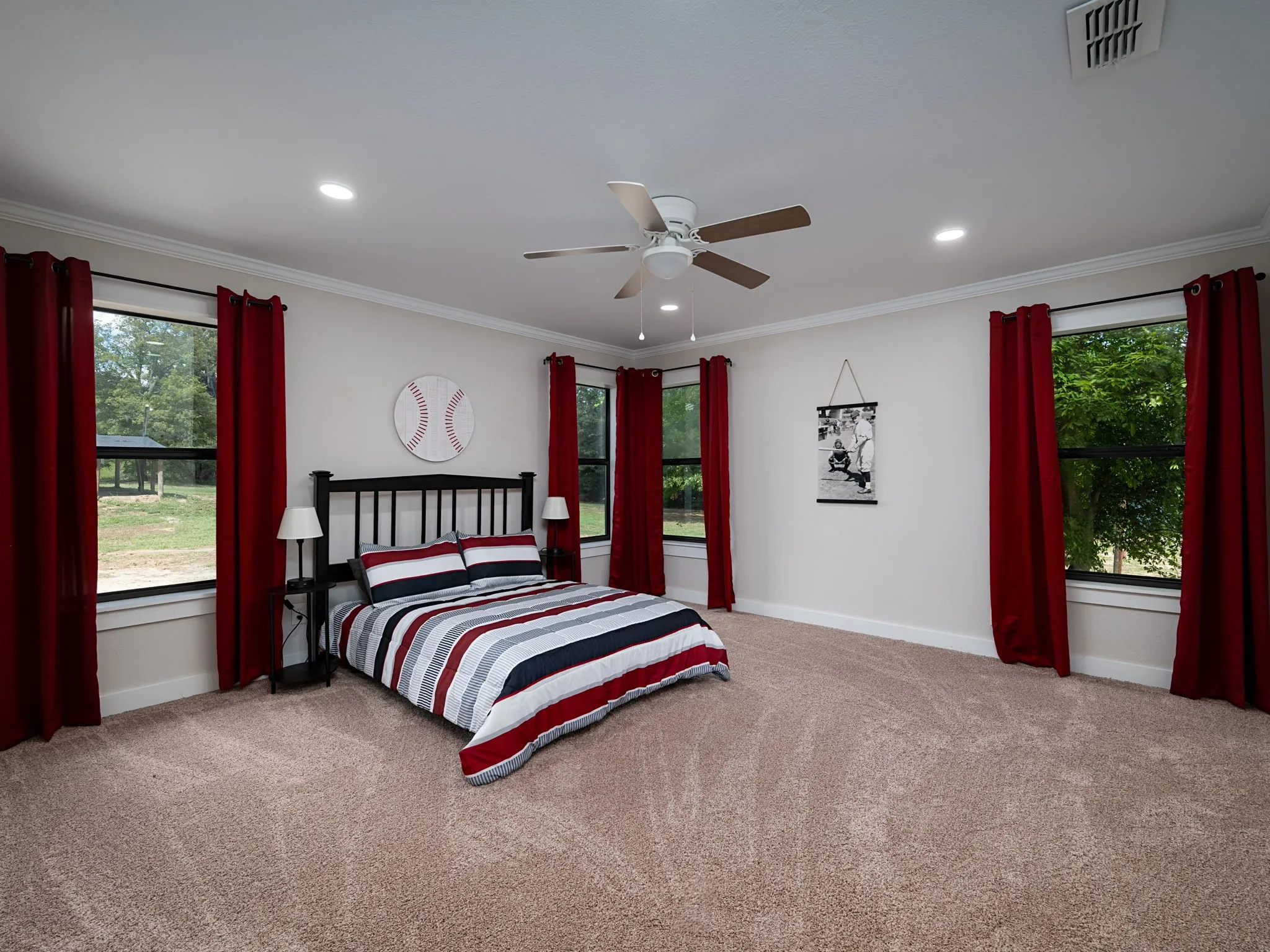 Single Family Residence For Sale in Wood County , 1841 E US Highway 80, Mineola, Texas 75773, 4 Bedroom, 3 Bathroom, 4 Garage spaces, 2,682 Sqft, built in 2005, mls#21387783, Real Estate Agent in Mineola, Homes For Sale in Wood county, Homes For Sale in Mineola, Realtor in Mineola Texas, Real Estate Brokerage Independent Realty Texas, Luminita Cordes Realtor