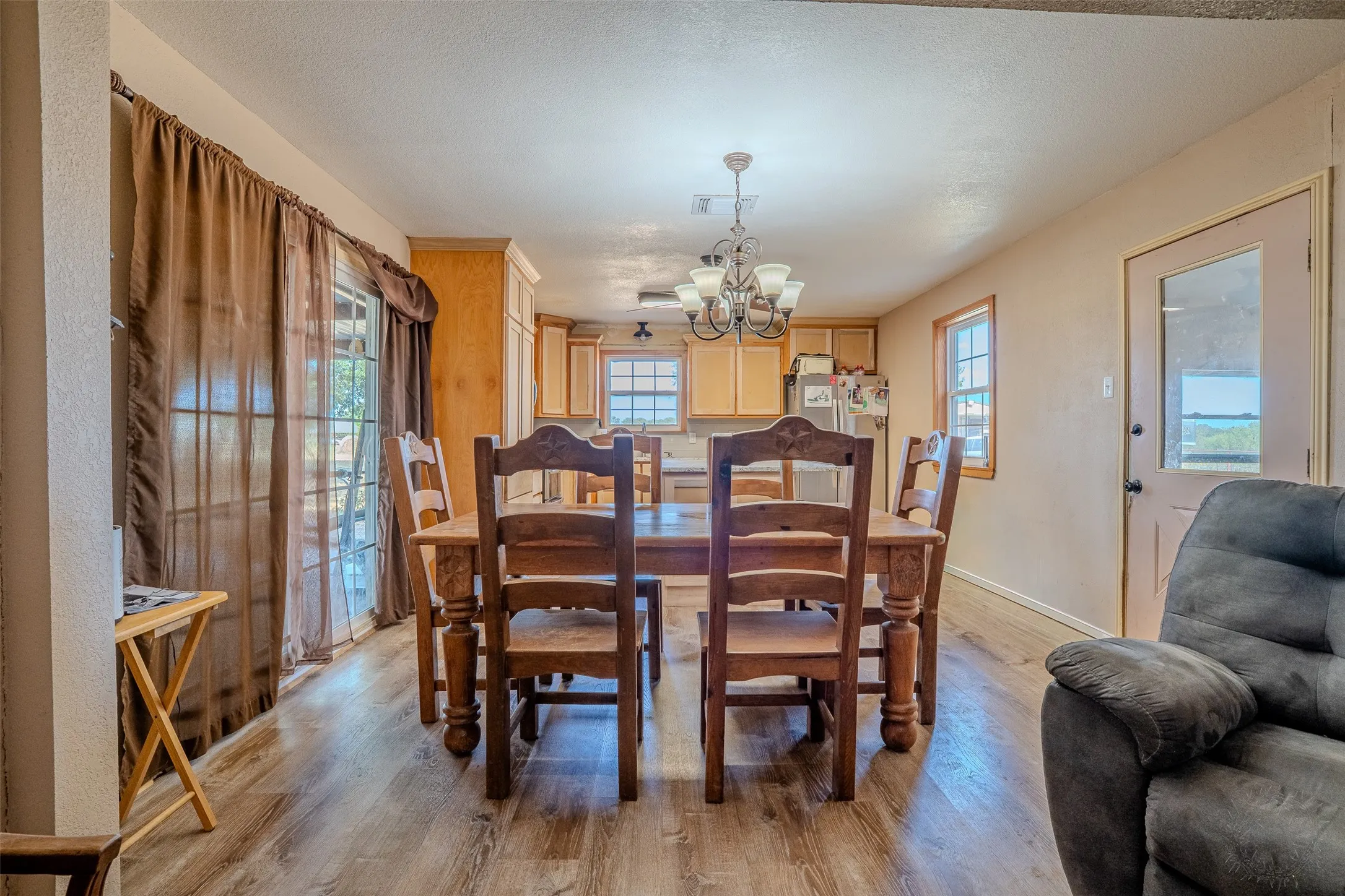 Single Family Residence For Sale in Hood County , 611 Billings Road, Tolar, Texas 76476, 4 Bedroom, 2 Bathroom, Garage spaces, 1,752 Sqft, built in 1983, mls#21390990, Real Estate Agent in Tolar, Homes For Sale in Hood county, Homes For Sale in Tolar, Realtor in Tolar Texas, Real Estate Brokerage Independent Realty Texas, Luminita Cordes Realtor