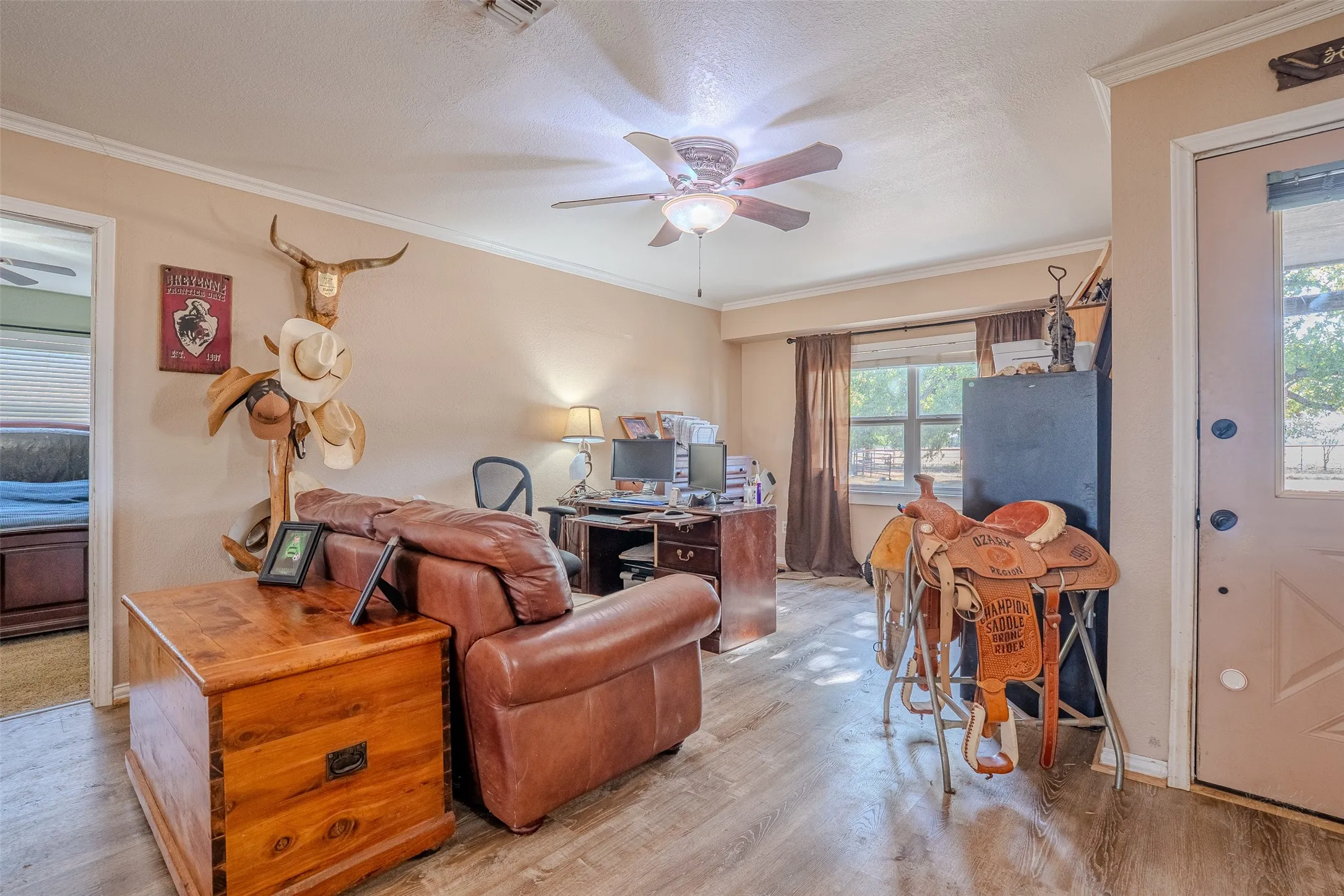 Single Family Residence For Sale in Hood County , 611 Billings Road, Tolar, Texas 76476, 4 Bedroom, 2 Bathroom, Garage spaces, 1,752 Sqft, built in 1983, mls#21390990, Real Estate Agent in Tolar, Homes For Sale in Hood county, Homes For Sale in Tolar, Realtor in Tolar Texas, Real Estate Brokerage Independent Realty Texas, Luminita Cordes Realtor