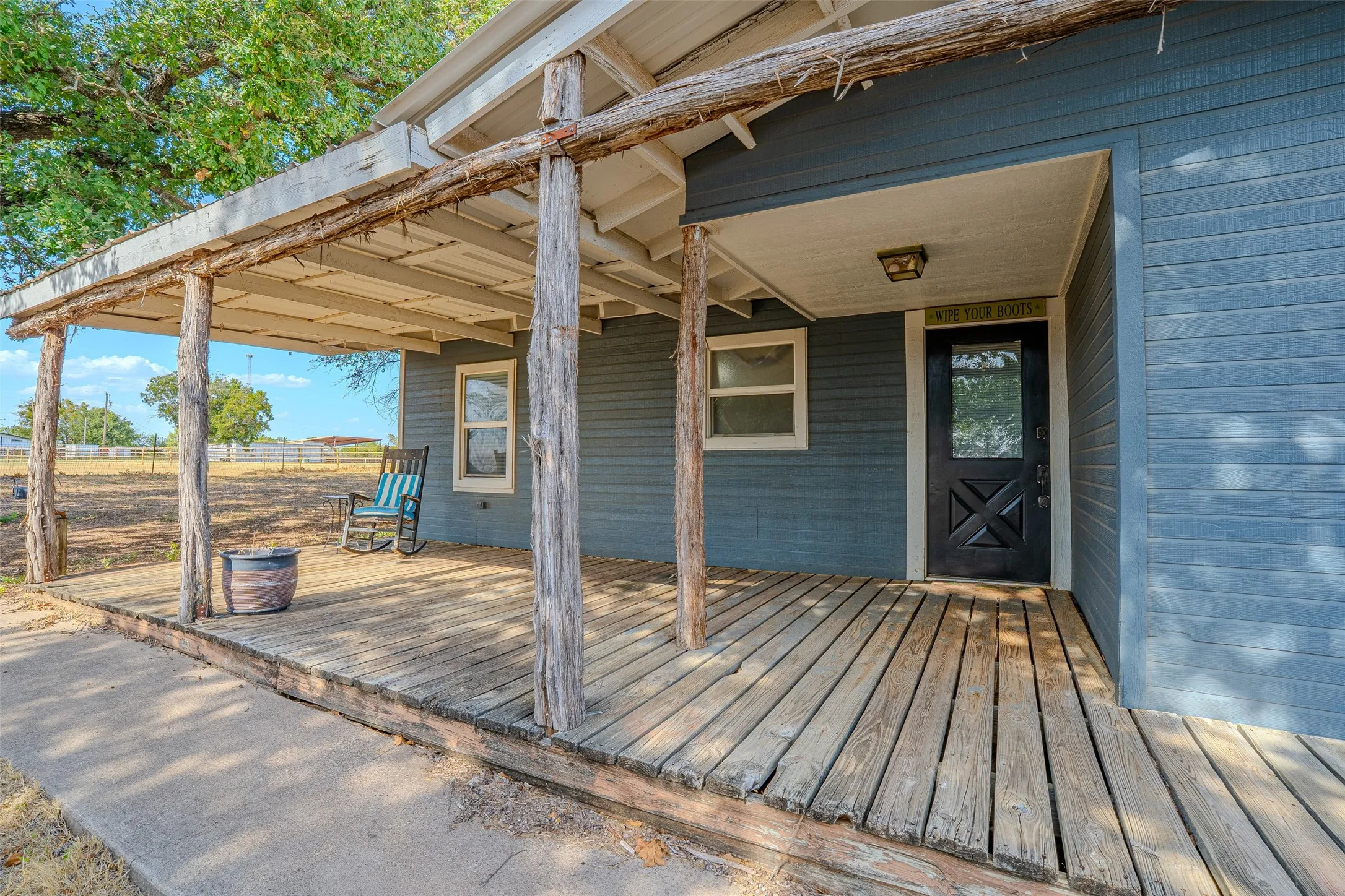 Single Family Residence For Sale in Hood County , 611 Billings Road, Tolar, Texas 76476, 4 Bedroom, 2 Bathroom, Garage spaces, 1,752 Sqft, built in 1983, mls#21390990, Real Estate Agent in Tolar, Homes For Sale in Hood county, Homes For Sale in Tolar, Realtor in Tolar Texas, Real Estate Brokerage Independent Realty Texas, Luminita Cordes Realtor