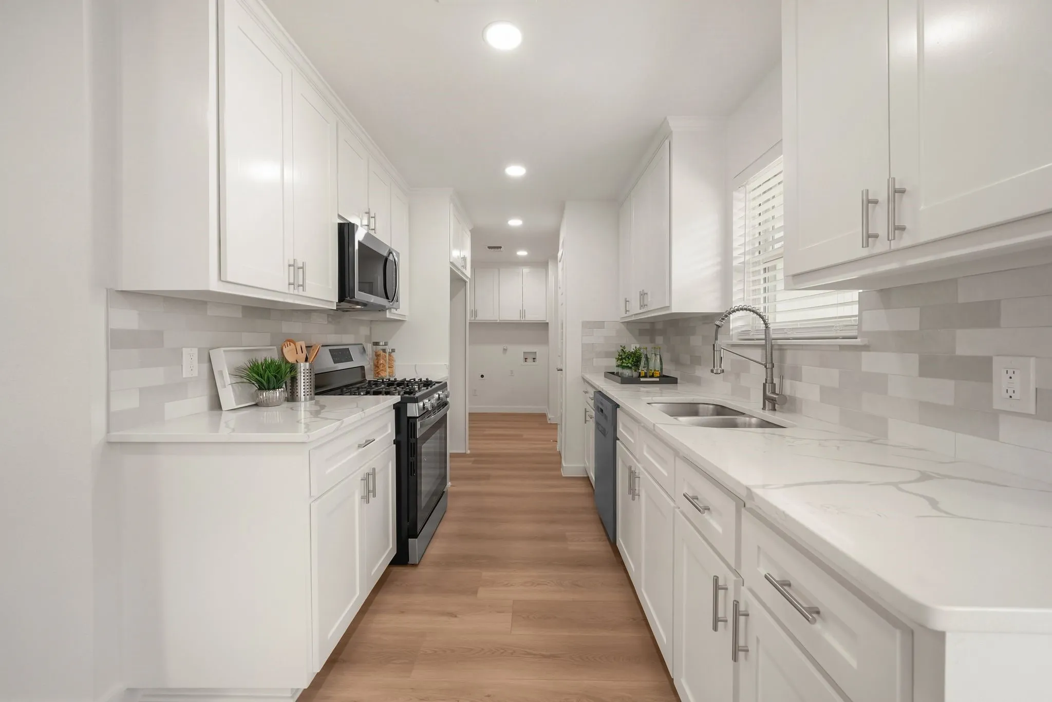 Single Family Residence For Rent in Tarrant County , 5905 Saramac Drive, Watauga, Texas 76148, 4 Bedroom, 3 Bathroom, Garage spaces, 1,840 Sqft, built in 1967, mls#21386279, Real Estate Agent in Watauga, Homes For Rent in Tarrant county, Homes For Rent in Watauga, Realtor in Watauga Texas, Real Estate Brokerage Independent Realty Texas, Luminita Cordes Realtor