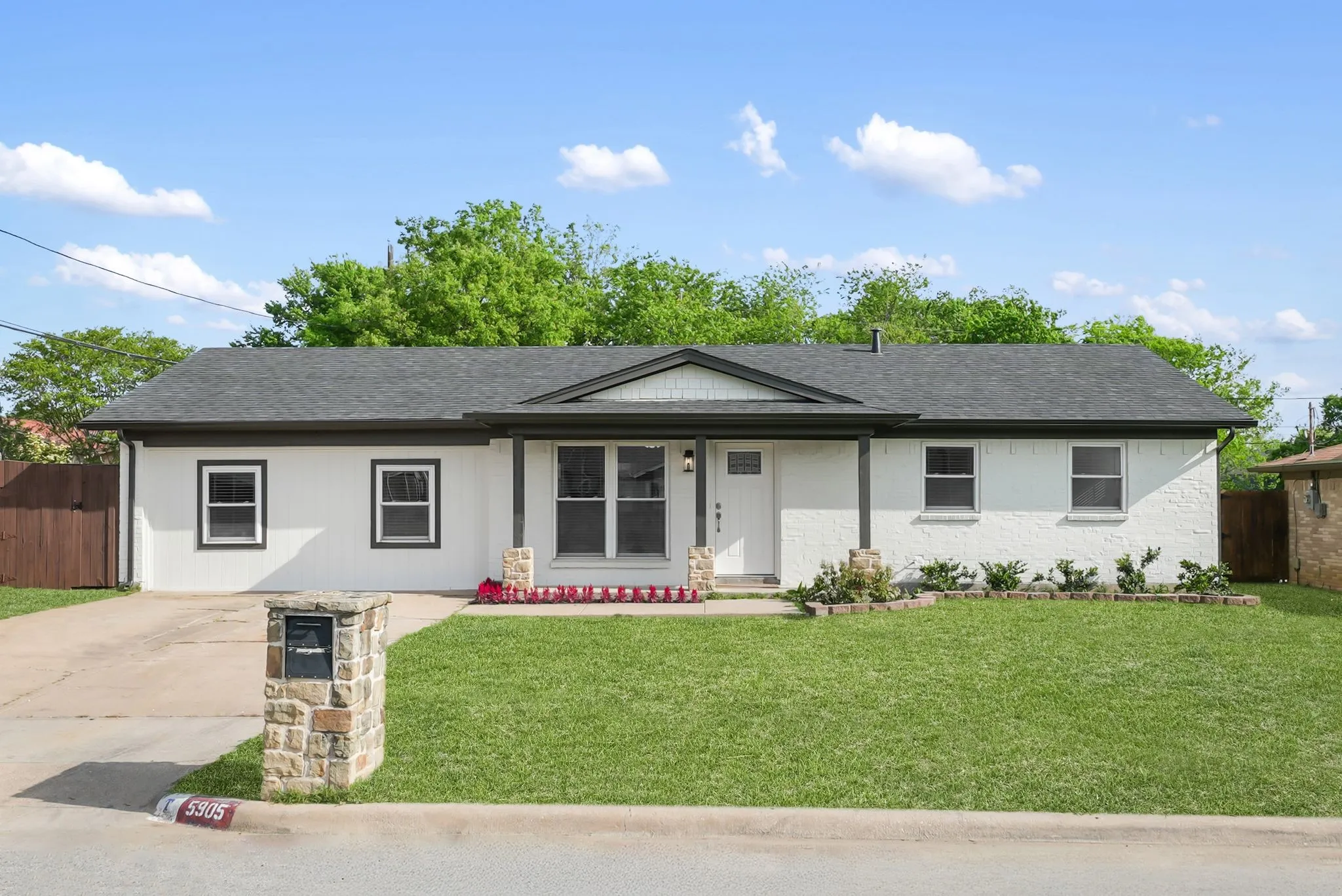 Single Family Residence For Rent in Tarrant County , 5905 Saramac Drive, Watauga, Texas 76148, 4 Bedroom, 3 Bathroom, Garage spaces, 1,840 Sqft, built in 1967, mls#21386279, Real Estate Agent in Watauga, Homes For Rent in Tarrant county, Homes For Rent in Watauga, Realtor in Watauga Texas, Real Estate Brokerage Independent Realty Texas, Luminita Cordes Realtor
