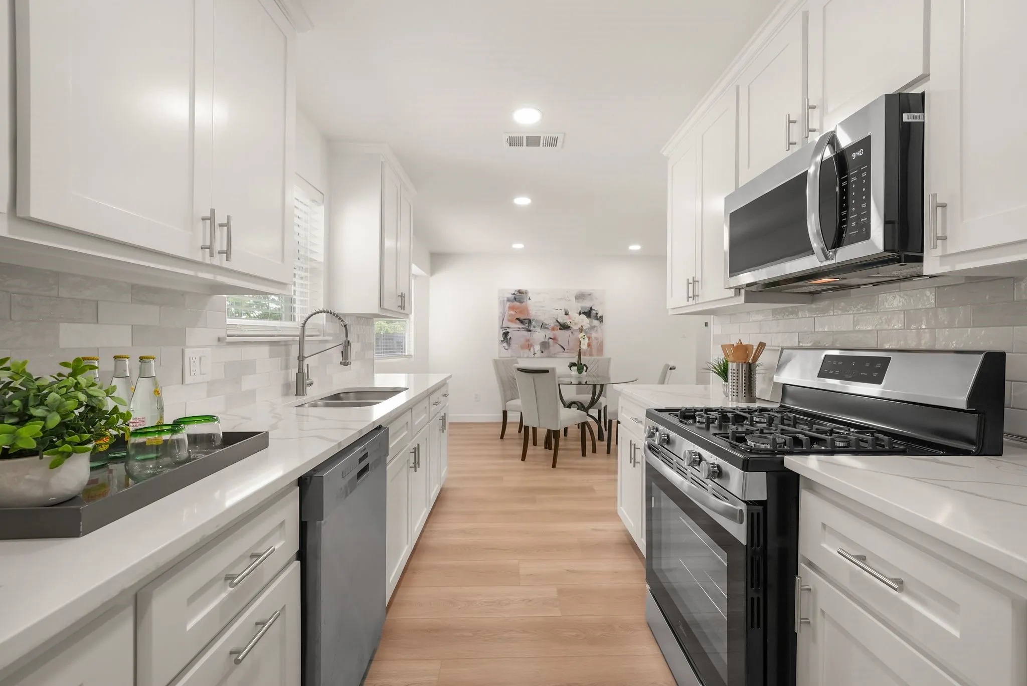 Single Family Residence For Rent in Tarrant County , 5905 Saramac Drive, Watauga, Texas 76148, 4 Bedroom, 3 Bathroom, Garage spaces, 1,840 Sqft, built in 1967, mls#21386279, Real Estate Agent in Watauga, Homes For Rent in Tarrant county, Homes For Rent in Watauga, Realtor in Watauga Texas, Real Estate Brokerage Independent Realty Texas, Luminita Cordes Realtor