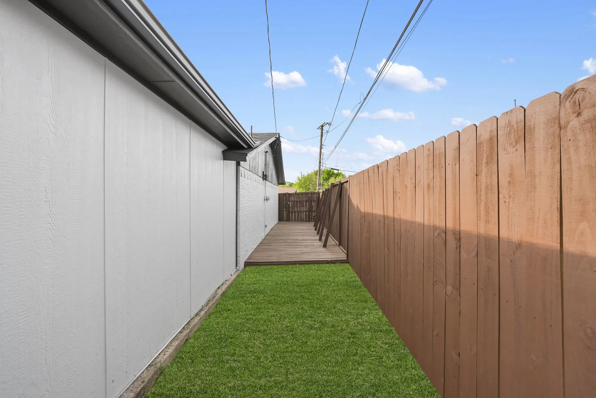 Single Family Residence For Rent in Tarrant County , 5905 Saramac Drive, Watauga, Texas 76148, 4 Bedroom, 3 Bathroom, Garage spaces, 1,840 Sqft, built in 1967, mls#21386279, Real Estate Agent in Watauga, Homes For Rent in Tarrant county, Homes For Rent in Watauga, Realtor in Watauga Texas, Real Estate Brokerage Independent Realty Texas, Luminita Cordes Realtor