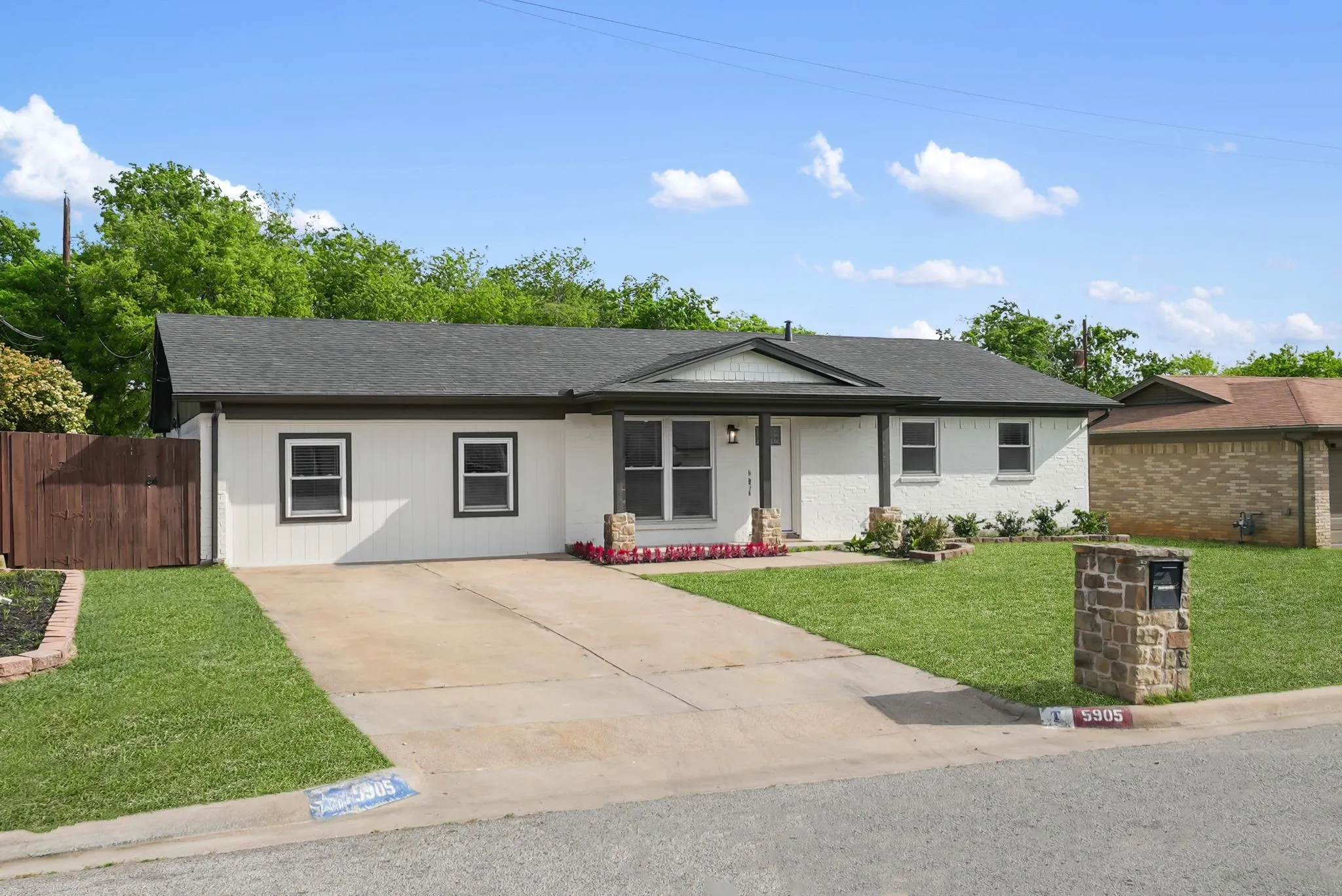Single Family Residence For Rent in Tarrant County , 5905 Saramac Drive, Watauga, Texas 76148, 4 Bedroom, 3 Bathroom, Garage spaces, 1,840 Sqft, built in 1967, mls#21386279, Real Estate Agent in Watauga, Homes For Rent in Tarrant county, Homes For Rent in Watauga, Realtor in Watauga Texas, Real Estate Brokerage Independent Realty Texas, Luminita Cordes Realtor