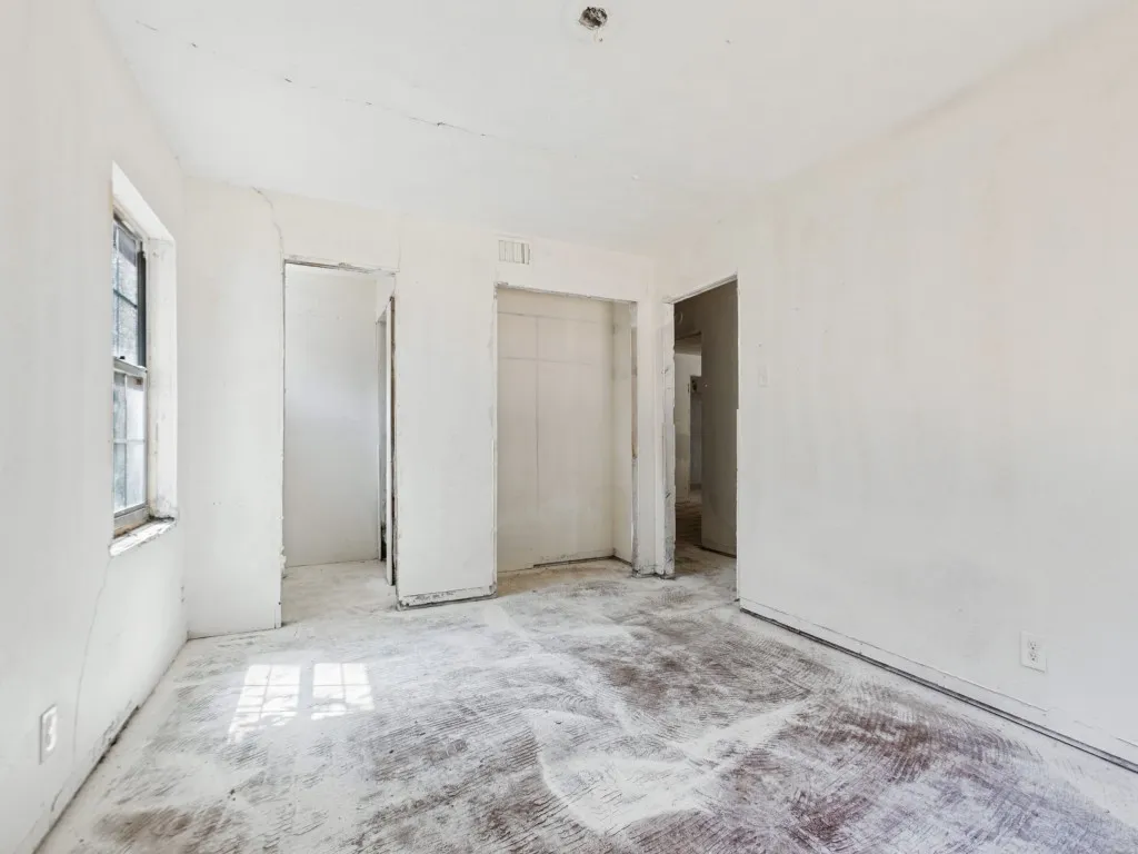 Single Family Residence For Sale in Dallas County , 8917 Freeport Drive, Dallas, Texas 75228, 3 Bedroom, 2 Bathroom, 2 Garage spaces, 1,320 Sqft, built in 1957, mls#21390025, Real Estate Agent in Dallas, Homes For Sale in Dallas county, Homes For Sale in Dallas, Realtor in Dallas Texas, Real Estate Brokerage Independent Realty Texas, Luminita Cordes Realtor