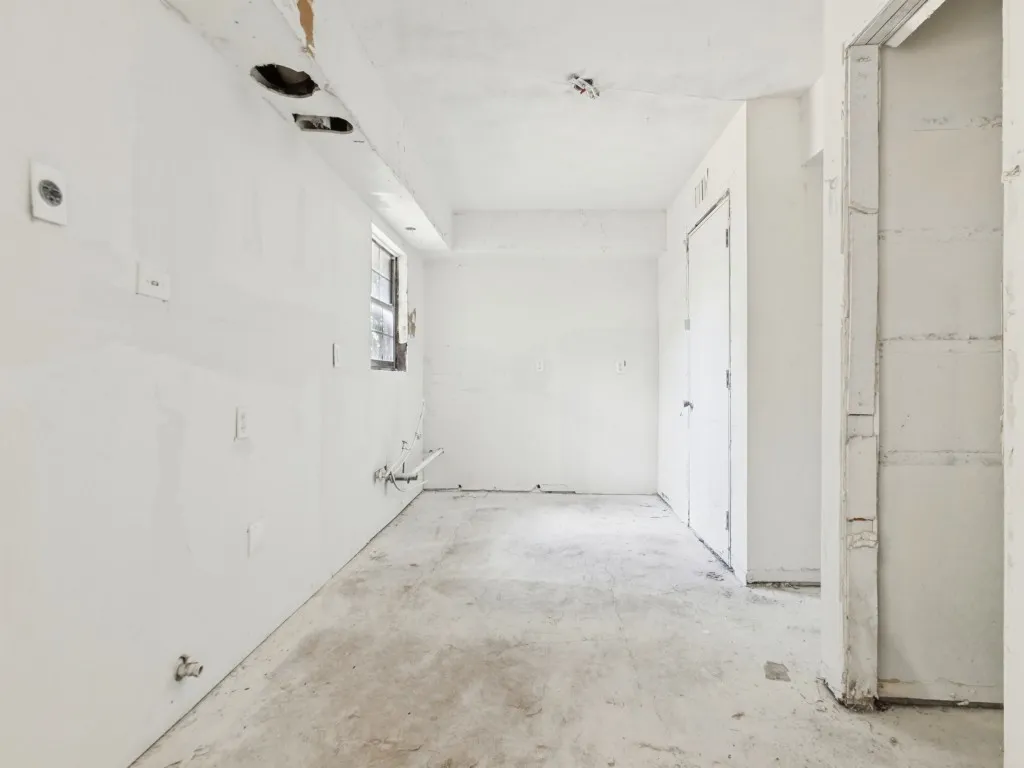 Single Family Residence For Sale in Dallas County , 8917 Freeport Drive, Dallas, Texas 75228, 3 Bedroom, 2 Bathroom, 2 Garage spaces, 1,320 Sqft, built in 1957, mls#21390025, Real Estate Agent in Dallas, Homes For Sale in Dallas county, Homes For Sale in Dallas, Realtor in Dallas Texas, Real Estate Brokerage Independent Realty Texas, Luminita Cordes Realtor