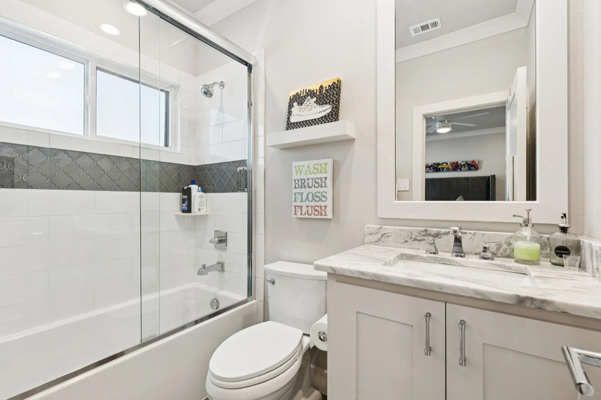 Single Family Residence For Sale in Collin County , 6159 Norwood Drive, Frisco, Texas 75034, 6 Bedroom, 6 Bathroom, 2 Garage spaces, 5,102 Sqft, built in 2017, mls#21390999, Real Estate Agent in Frisco, Homes For Sale in Collin county, Homes For Sale in Frisco, Realtor in Frisco Texas, Real Estate Brokerage Independent Realty Texas, Luminita Cordes Realtor