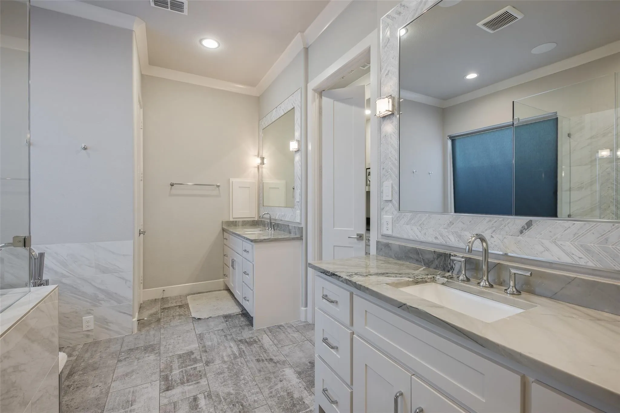 Single Family Residence For Sale in Collin County , 6159 Norwood Drive, Frisco, Texas 75034, 6 Bedroom, 6 Bathroom, 2 Garage spaces, 5,102 Sqft, built in 2017, mls#21390999, Real Estate Agent in Frisco, Homes For Sale in Collin county, Homes For Sale in Frisco, Realtor in Frisco Texas, Real Estate Brokerage Independent Realty Texas, Luminita Cordes Realtor
