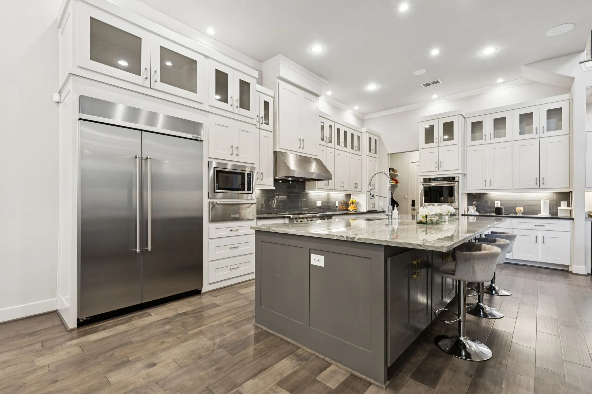 Single Family Residence For Sale in Collin County , 6159 Norwood Drive, Frisco, Texas 75034, 6 Bedroom, 6 Bathroom, 2 Garage spaces, 5,102 Sqft, built in 2017, mls#21390999, Real Estate Agent in Frisco, Homes For Sale in Collin county, Homes For Sale in Frisco, Realtor in Frisco Texas, Real Estate Brokerage Independent Realty Texas, Luminita Cordes Realtor