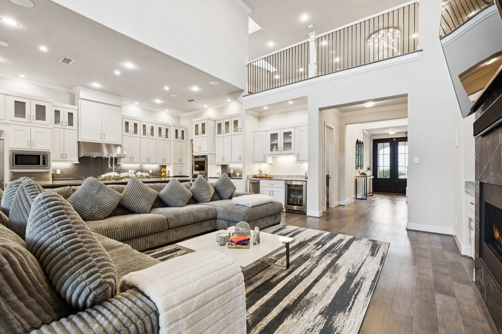 Single Family Residence For Sale in Collin County , 6159 Norwood Drive, Frisco, Texas 75034, 6 Bedroom, 6 Bathroom, 2 Garage spaces, 5,102 Sqft, built in 2017, mls#21390999, Real Estate Agent in Frisco, Homes For Sale in Collin county, Homes For Sale in Frisco, Realtor in Frisco Texas, Real Estate Brokerage Independent Realty Texas, Luminita Cordes Realtor