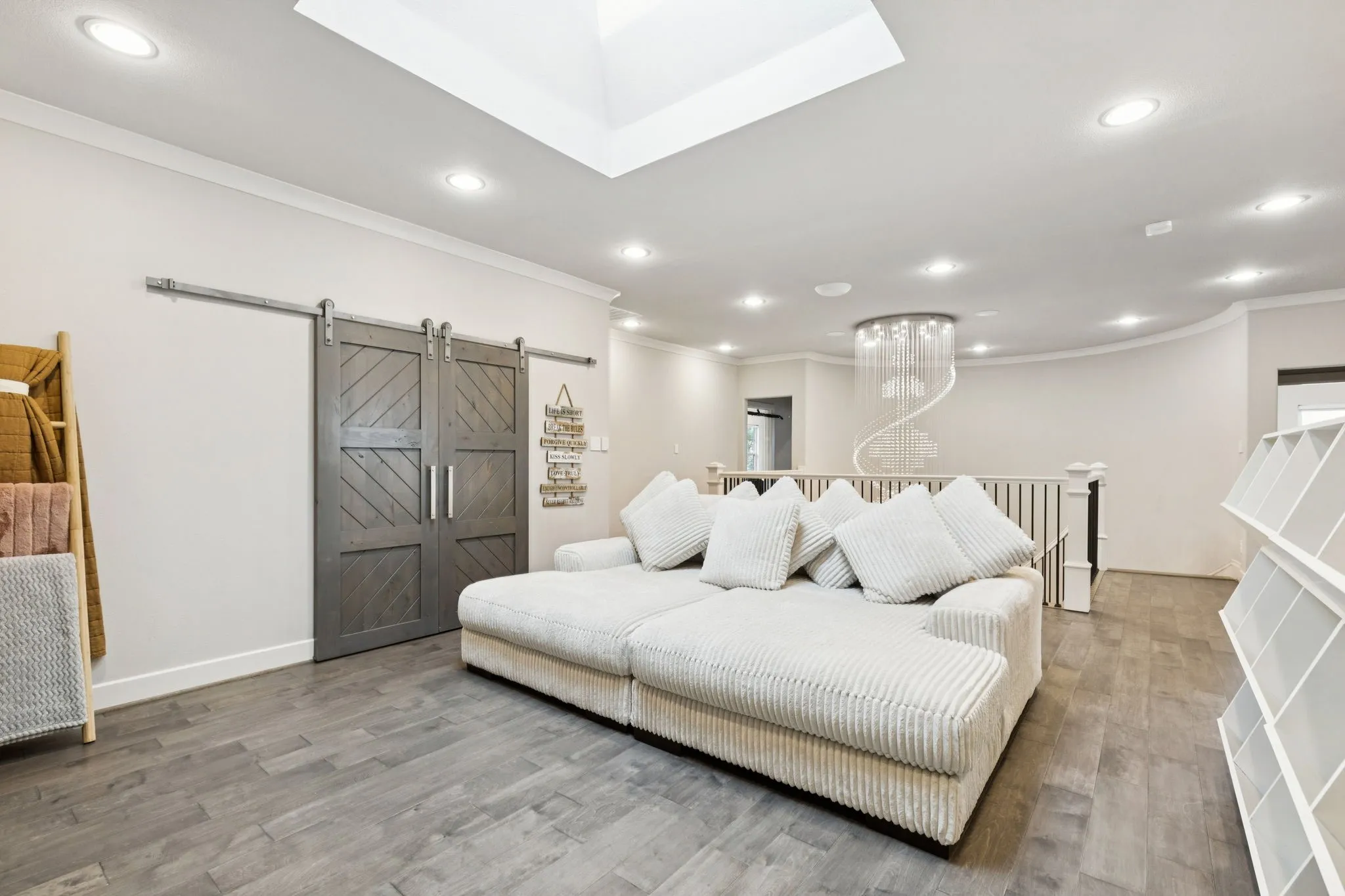Single Family Residence For Sale in Collin County , 6159 Norwood Drive, Frisco, Texas 75034, 6 Bedroom, 6 Bathroom, 2 Garage spaces, 5,102 Sqft, built in 2017, mls#21390999, Real Estate Agent in Frisco, Homes For Sale in Collin county, Homes For Sale in Frisco, Realtor in Frisco Texas, Real Estate Brokerage Independent Realty Texas, Luminita Cordes Realtor