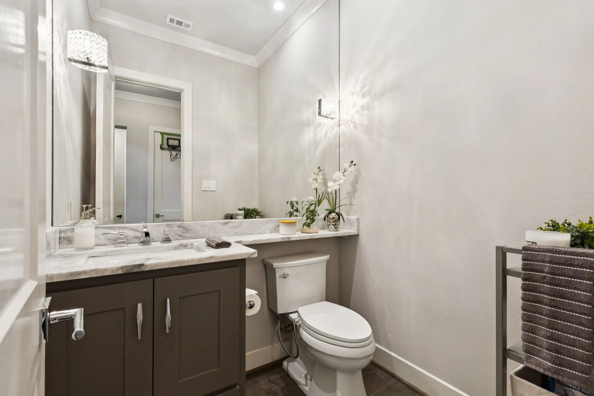 Single Family Residence For Sale in Collin County , 6159 Norwood Drive, Frisco, Texas 75034, 6 Bedroom, 6 Bathroom, 2 Garage spaces, 5,102 Sqft, built in 2017, mls#21390999, Real Estate Agent in Frisco, Homes For Sale in Collin county, Homes For Sale in Frisco, Realtor in Frisco Texas, Real Estate Brokerage Independent Realty Texas, Luminita Cordes Realtor