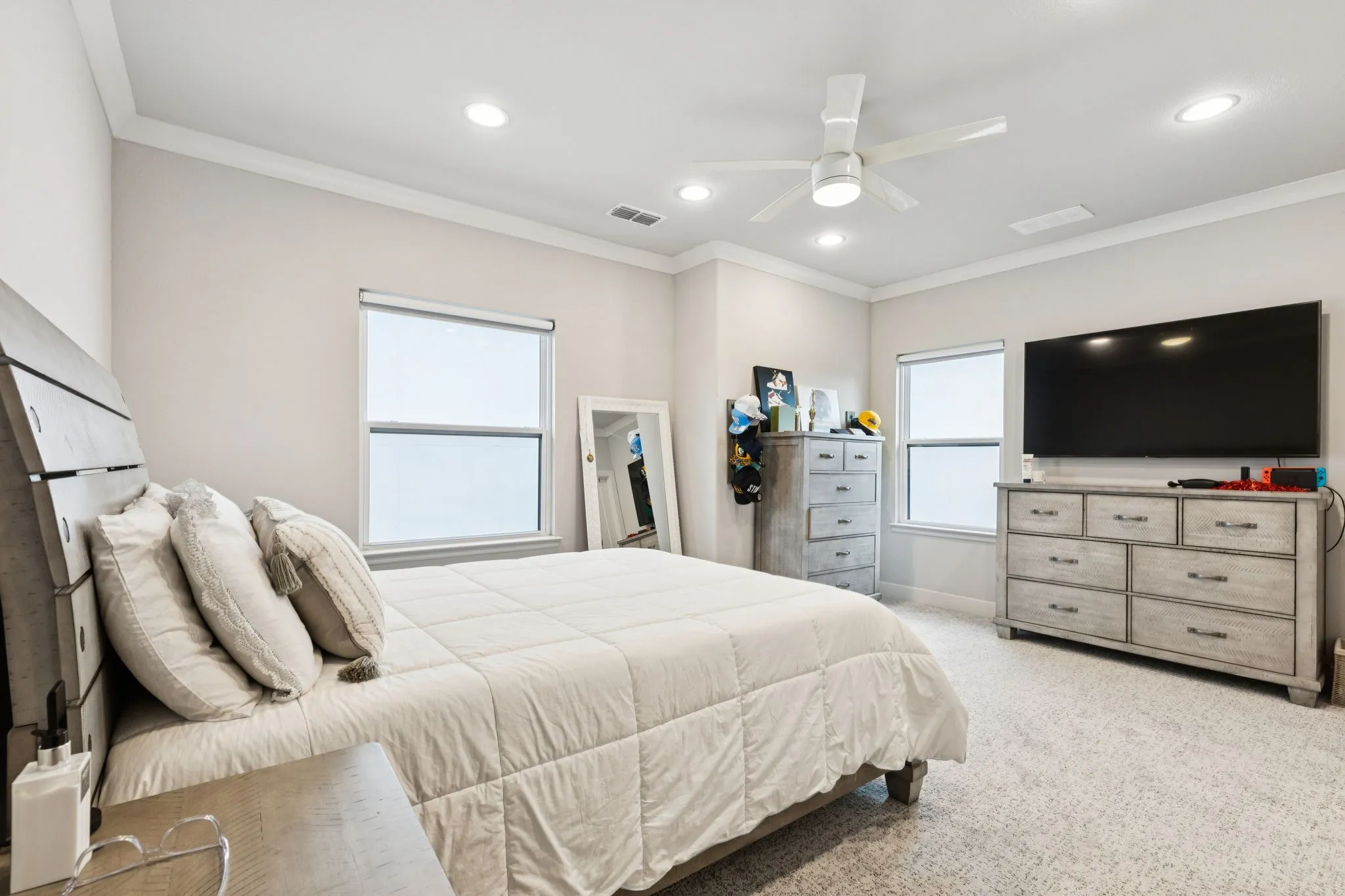 Single Family Residence For Sale in Collin County , 6159 Norwood Drive, Frisco, Texas 75034, 6 Bedroom, 6 Bathroom, 2 Garage spaces, 5,102 Sqft, built in 2017, mls#21390999, Real Estate Agent in Frisco, Homes For Sale in Collin county, Homes For Sale in Frisco, Realtor in Frisco Texas, Real Estate Brokerage Independent Realty Texas, Luminita Cordes Realtor