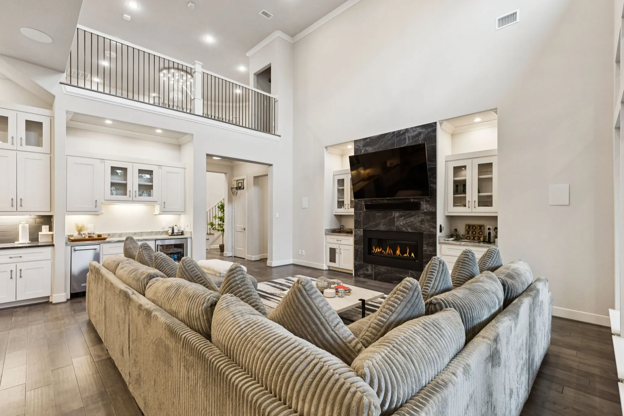 Single Family Residence For Sale in Collin County , 6159 Norwood Drive, Frisco, Texas 75034, 6 Bedroom, 6 Bathroom, 2 Garage spaces, 5,102 Sqft, built in 2017, mls#21390999, Real Estate Agent in Frisco, Homes For Sale in Collin county, Homes For Sale in Frisco, Realtor in Frisco Texas, Real Estate Brokerage Independent Realty Texas, Luminita Cordes Realtor