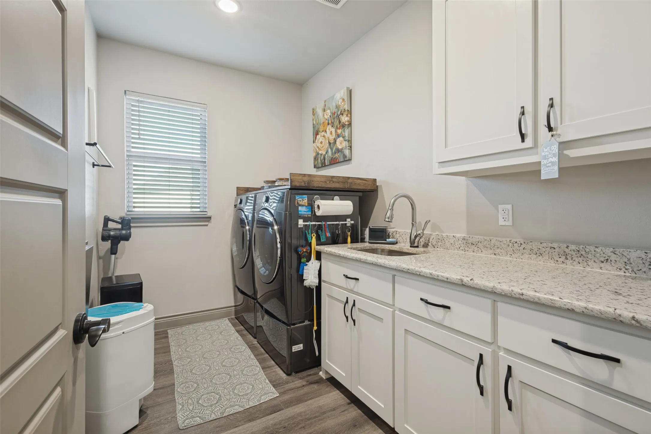 Single Family Residence For Sale in Grayson County , 1605 Covered Bridge Ct, Gunter, Texas 75058, 4 Bedroom, 3 Bathroom, 2 Garage spaces, 2,600 Sqft, built in 2020, mls#21391010, Real Estate Agent in Gunter, Homes For Sale in Grayson county, Homes For Sale in Gunter, Realtor in Gunter Texas, Real Estate Brokerage Independent Realty Texas, Luminita Cordes Realtor