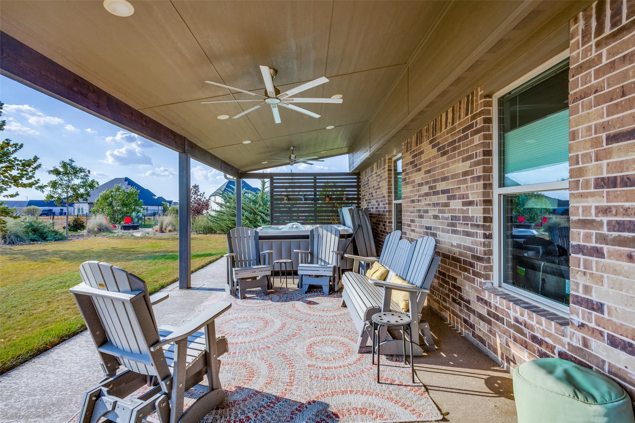 Single Family Residence For Sale in Grayson County , 1605 Covered Bridge Ct, Gunter, Texas 75058, 4 Bedroom, 3 Bathroom, 2 Garage spaces, 2,600 Sqft, built in 2020, mls#21391010, Real Estate Agent in Gunter, Homes For Sale in Grayson county, Homes For Sale in Gunter, Realtor in Gunter Texas, Real Estate Brokerage Independent Realty Texas, Luminita Cordes Realtor