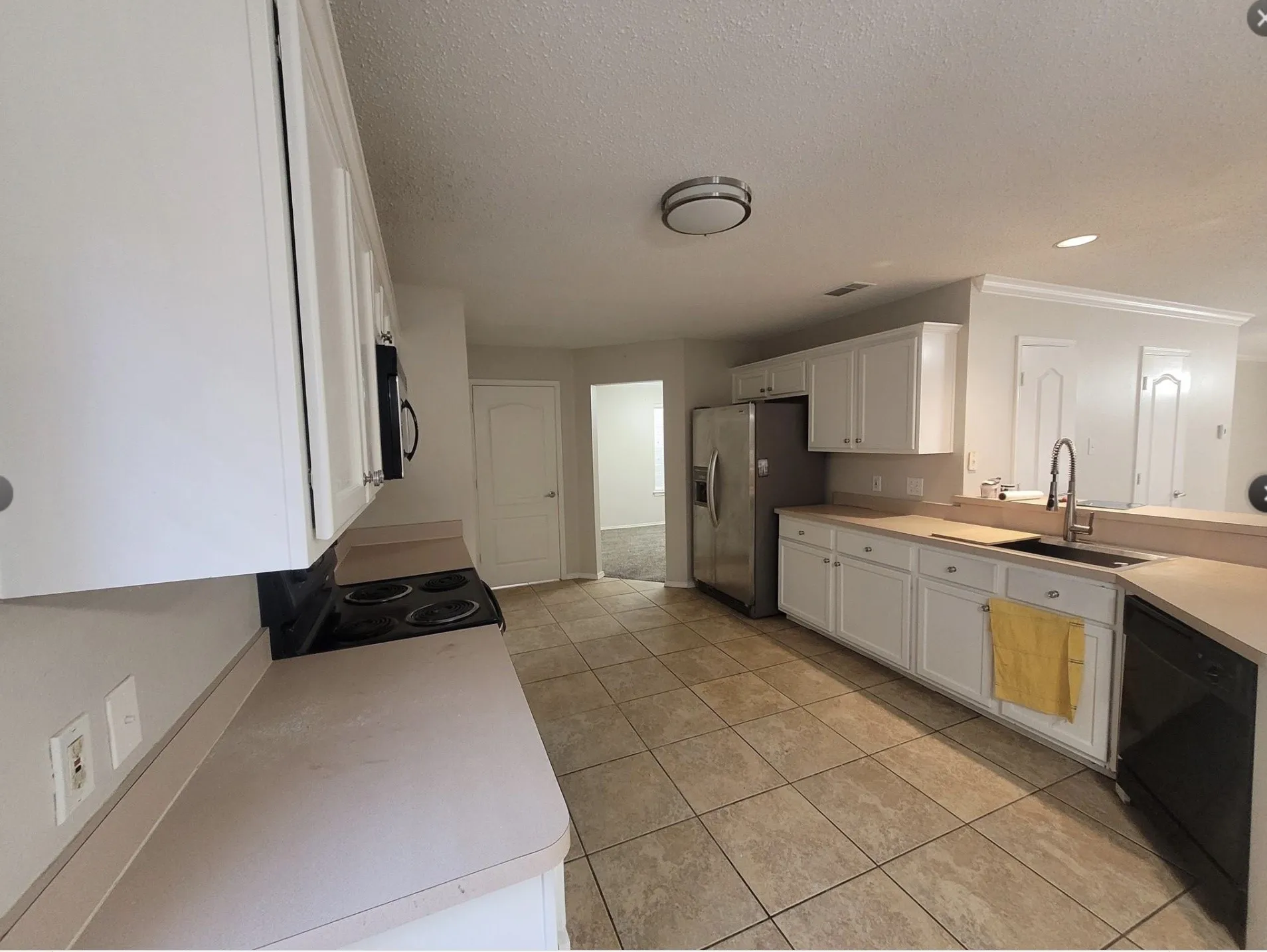 Single Family Residence For Rent in Rockwall County , 114 Southwood Drive, Rockwall, Texas 75032, 4 Bedroom, 3 Bathroom, 2 Garage spaces, 2,472 Sqft, built in 2001, mls#21391007, Real Estate Agent in Rockwall, Homes For Rent in Rockwall county, Homes For Rent in Rockwall, Realtor in Rockwall Texas, Real Estate Brokerage Independent Realty Texas, Luminita Cordes Realtor