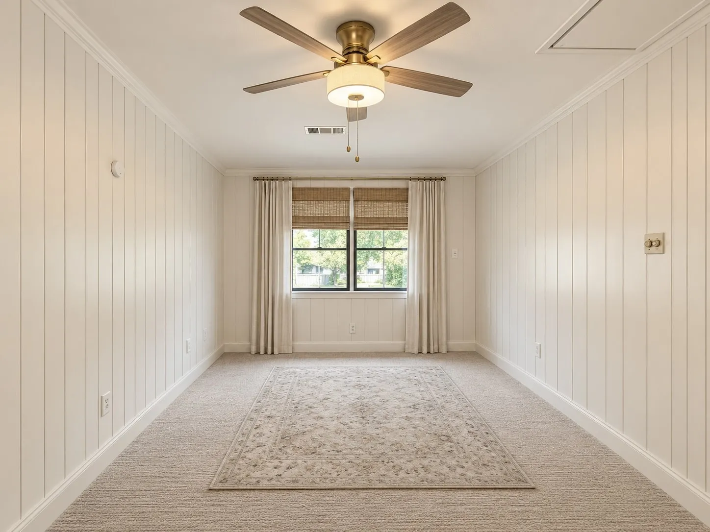 Single Family Residence For Sale in Dallas County , 2921 Charles Drive, Garland, Texas 75041, 3 Bedroom, 1 Bathroom, Garage spaces, 1,100 Sqft, built in 1966, mls#21390986, Real Estate Agent in Garland, Homes For Sale in Dallas county, Homes For Sale in Garland, Realtor in Garland Texas, Real Estate Brokerage Independent Realty Texas, Luminita Cordes Realtor