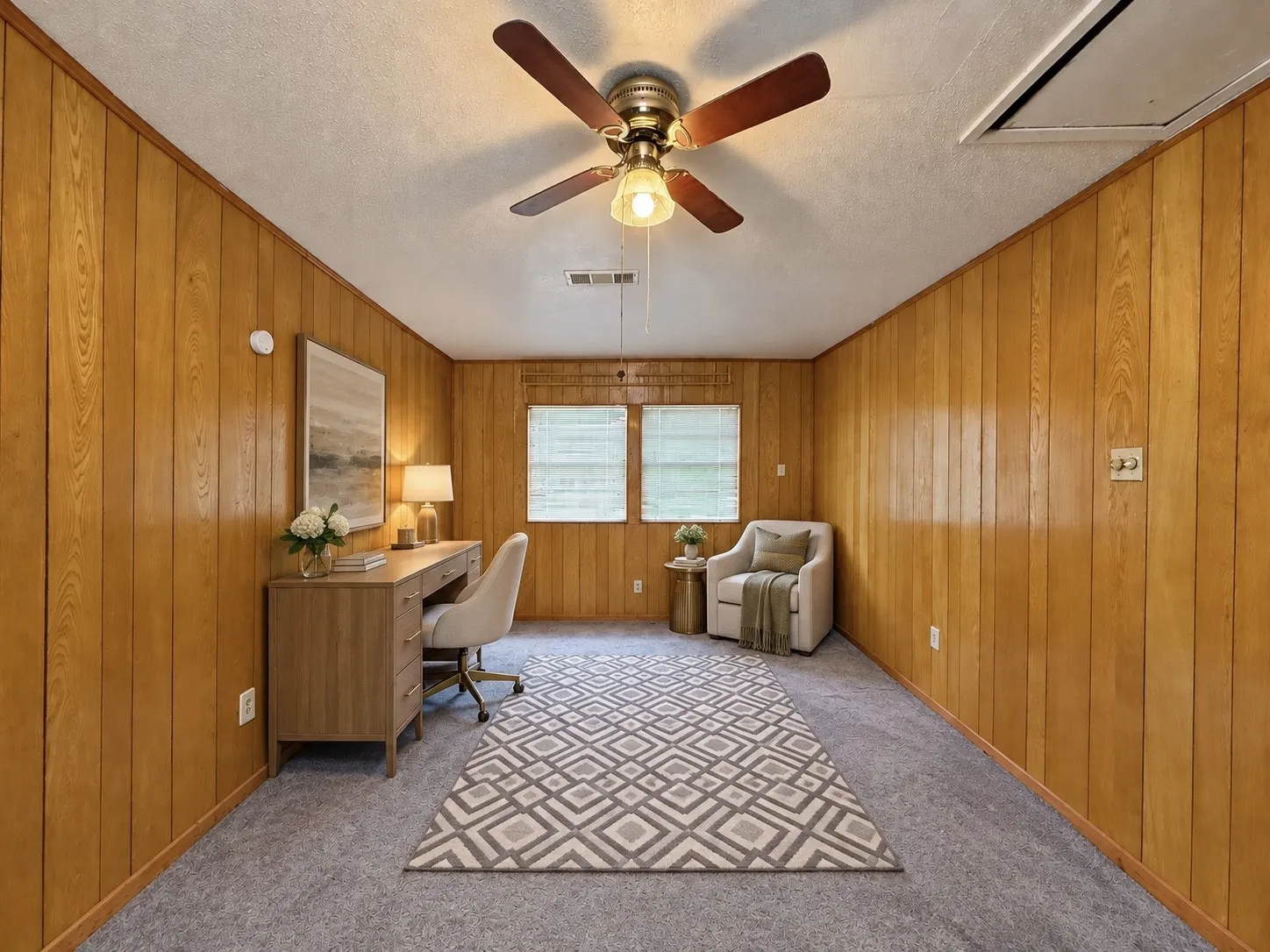 Single Family Residence For Sale in Dallas County , 2921 Charles Drive, Garland, Texas 75041, 3 Bedroom, 1 Bathroom, Garage spaces, 1,100 Sqft, built in 1966, mls#21390986, Real Estate Agent in Garland, Homes For Sale in Dallas county, Homes For Sale in Garland, Realtor in Garland Texas, Real Estate Brokerage Independent Realty Texas, Luminita Cordes Realtor