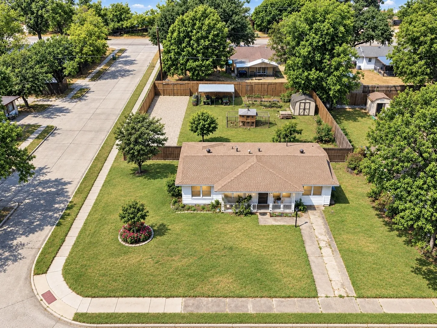Single Family Residence For Sale in Dallas County , 2921 Charles Drive, Garland, Texas 75041, 3 Bedroom, 1 Bathroom, Garage spaces, 1,100 Sqft, built in 1966, mls#21390986, Real Estate Agent in Garland, Homes For Sale in Dallas county, Homes For Sale in Garland, Realtor in Garland Texas, Real Estate Brokerage Independent Realty Texas, Luminita Cordes Realtor