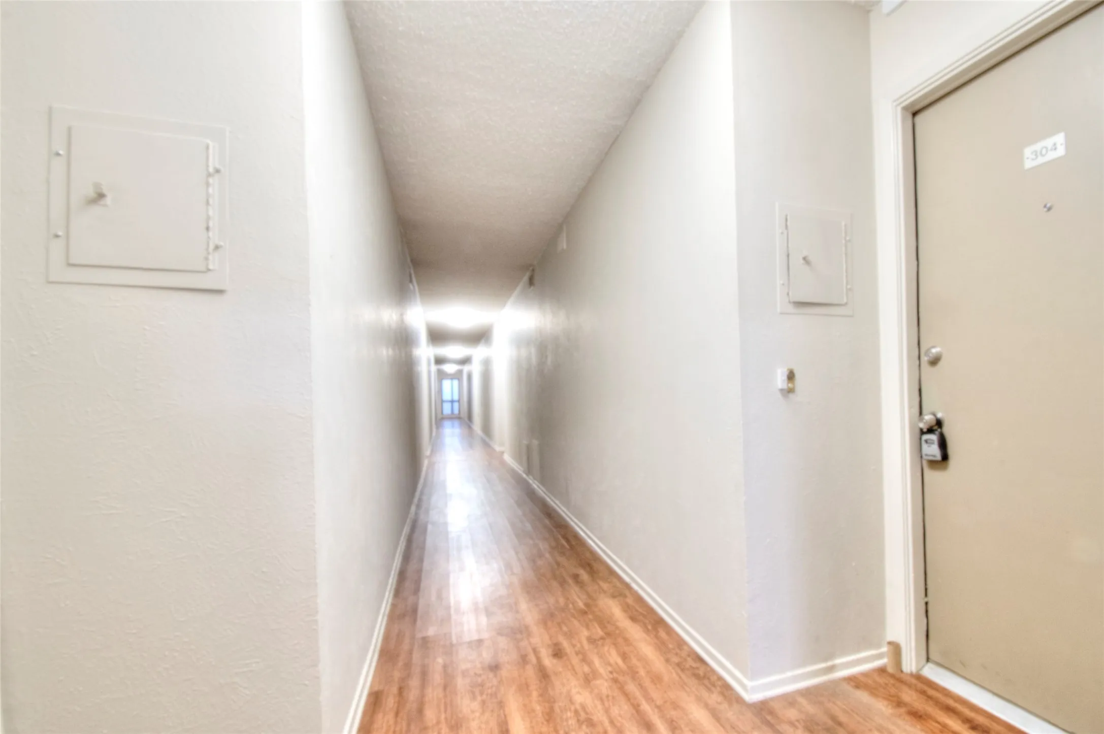 Condominium For Rent in Dallas County , 4837 Cedar Springs Road 304, Dallas, Texas 75219, 1 Bedroom, 1 Bathroom, 1 Garage spaces, 665 Sqft, built in 1970, mls#21390998, Real Estate Agent in Dallas, Homes For Rent in Dallas county, Homes For Rent in Dallas, Realtor in Dallas Texas, Real Estate Brokerage Independent Realty Texas, Luminita Cordes Realtor