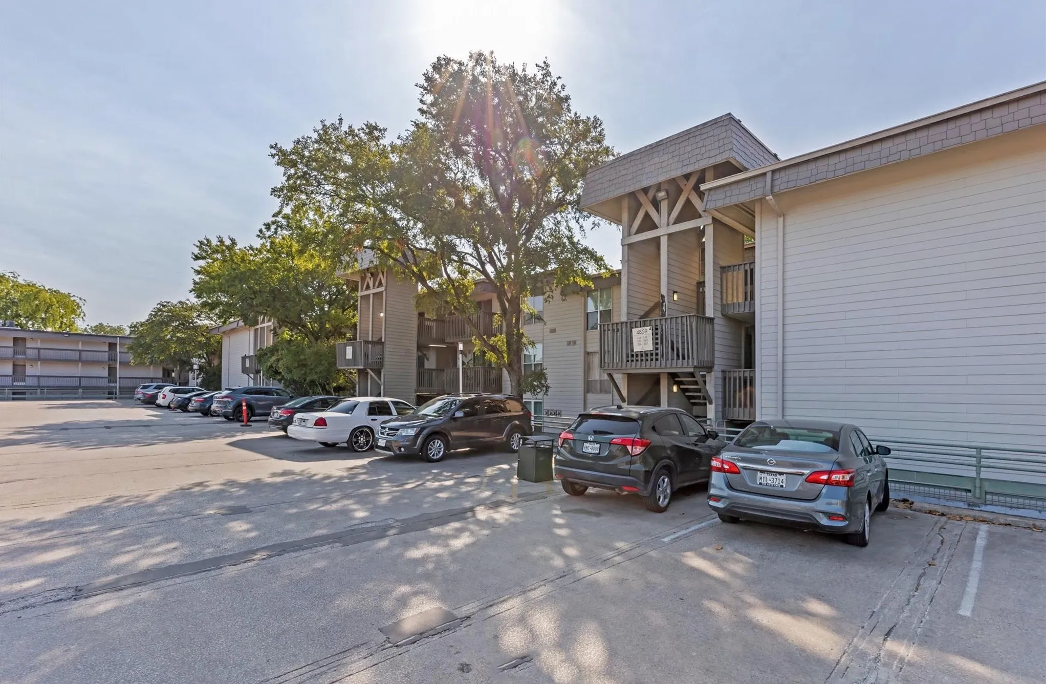 Condominium For Rent in Dallas County , 4837 Cedar Springs Road 304, Dallas, Texas 75219, 1 Bedroom, 1 Bathroom, 1 Garage spaces, 665 Sqft, built in 1970, mls#21390998, Real Estate Agent in Dallas, Homes For Rent in Dallas county, Homes For Rent in Dallas, Realtor in Dallas Texas, Real Estate Brokerage Independent Realty Texas, Luminita Cordes Realtor