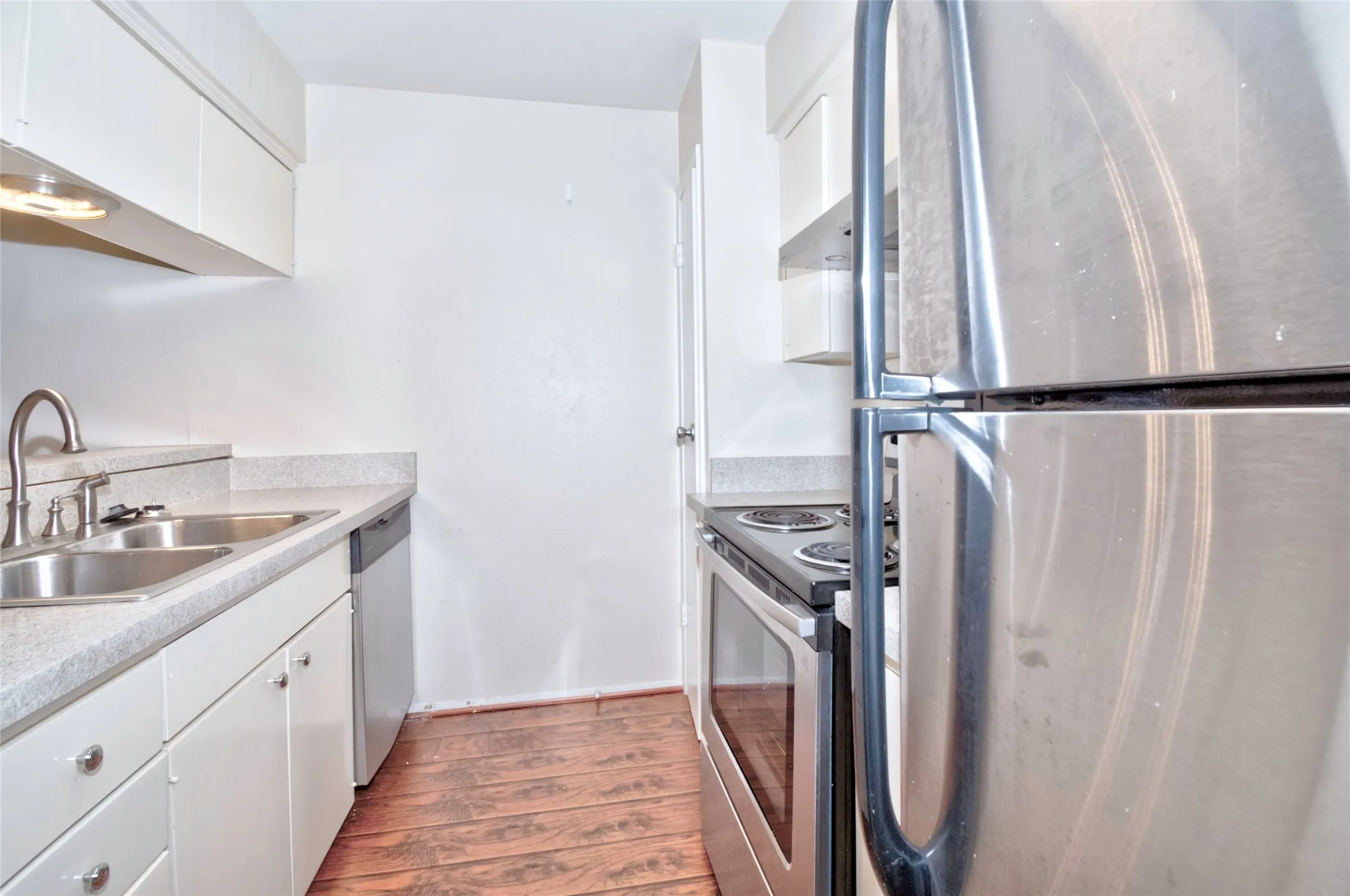 Condominium For Rent in Dallas County , 4837 Cedar Springs Road 304, Dallas, Texas 75219, 1 Bedroom, 1 Bathroom, 1 Garage spaces, 665 Sqft, built in 1970, mls#21390998, Real Estate Agent in Dallas, Homes For Rent in Dallas county, Homes For Rent in Dallas, Realtor in Dallas Texas, Real Estate Brokerage Independent Realty Texas, Luminita Cordes Realtor