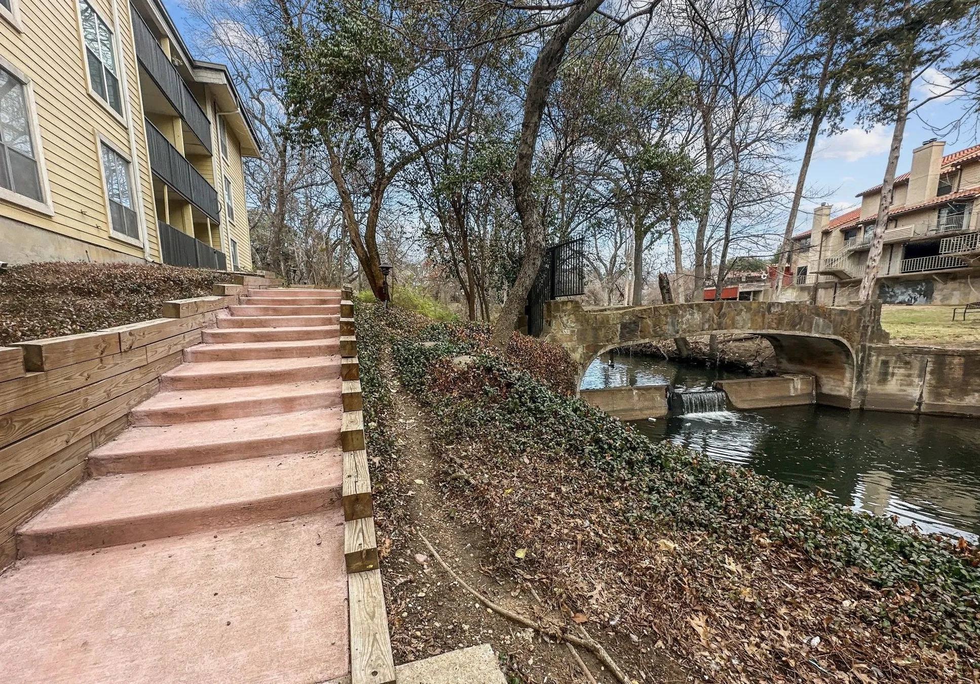 Condominium For Rent in Dallas County , 4837 Cedar Springs Road 304, Dallas, Texas 75219, 1 Bedroom, 1 Bathroom, 1 Garage spaces, 665 Sqft, built in 1970, mls#21390998, Real Estate Agent in Dallas, Homes For Rent in Dallas county, Homes For Rent in Dallas, Realtor in Dallas Texas, Real Estate Brokerage Independent Realty Texas, Luminita Cordes Realtor