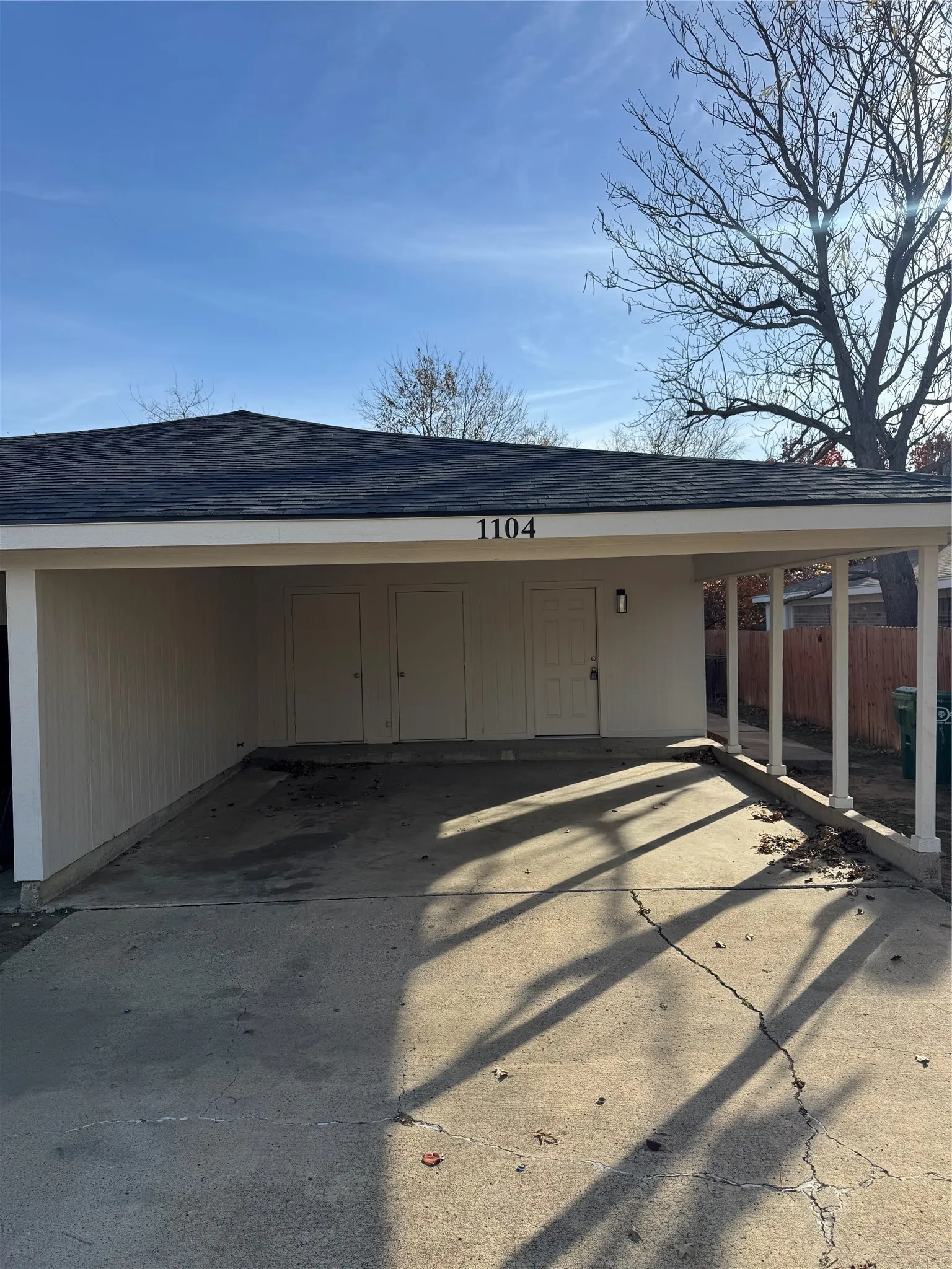 Duplex For Sale in Denton County , 1104-1106 Mulkey Lane, Denton, Texas 76209, 4 Bedroom, 2 Bathroom, Garage spaces, 1,840 Sqft, built in 1976, mls#21391011, Real Estate Agent in Denton, Homes For Sale in Denton county, Homes For Sale in Denton, Realtor in Denton Texas, Real Estate Brokerage Independent Realty Texas, Luminita Cordes Realtor