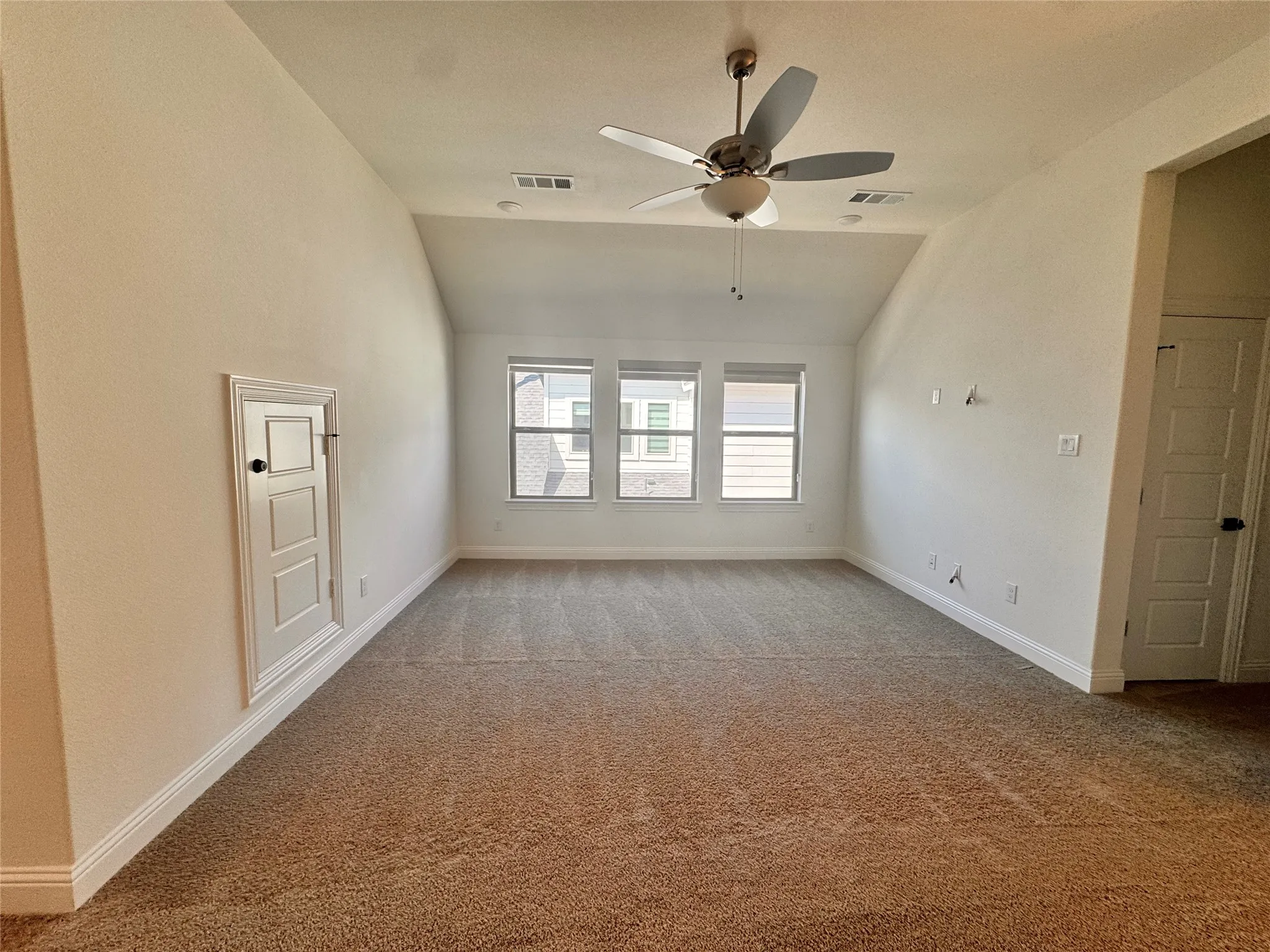 Single Family Residence For Rent in Collin County , 1013 Tullow Drive, Celina, Texas 75009, 4 Bedroom, 4 Bathroom, 2 Garage spaces, 3,483 Sqft, built in 2024, mls#21391013, Real Estate Agent in Celina, Homes For Rent in Collin county, Homes For Rent in Celina, Realtor in Celina Texas, Real Estate Brokerage Independent Realty Texas, Luminita Cordes Realtor
