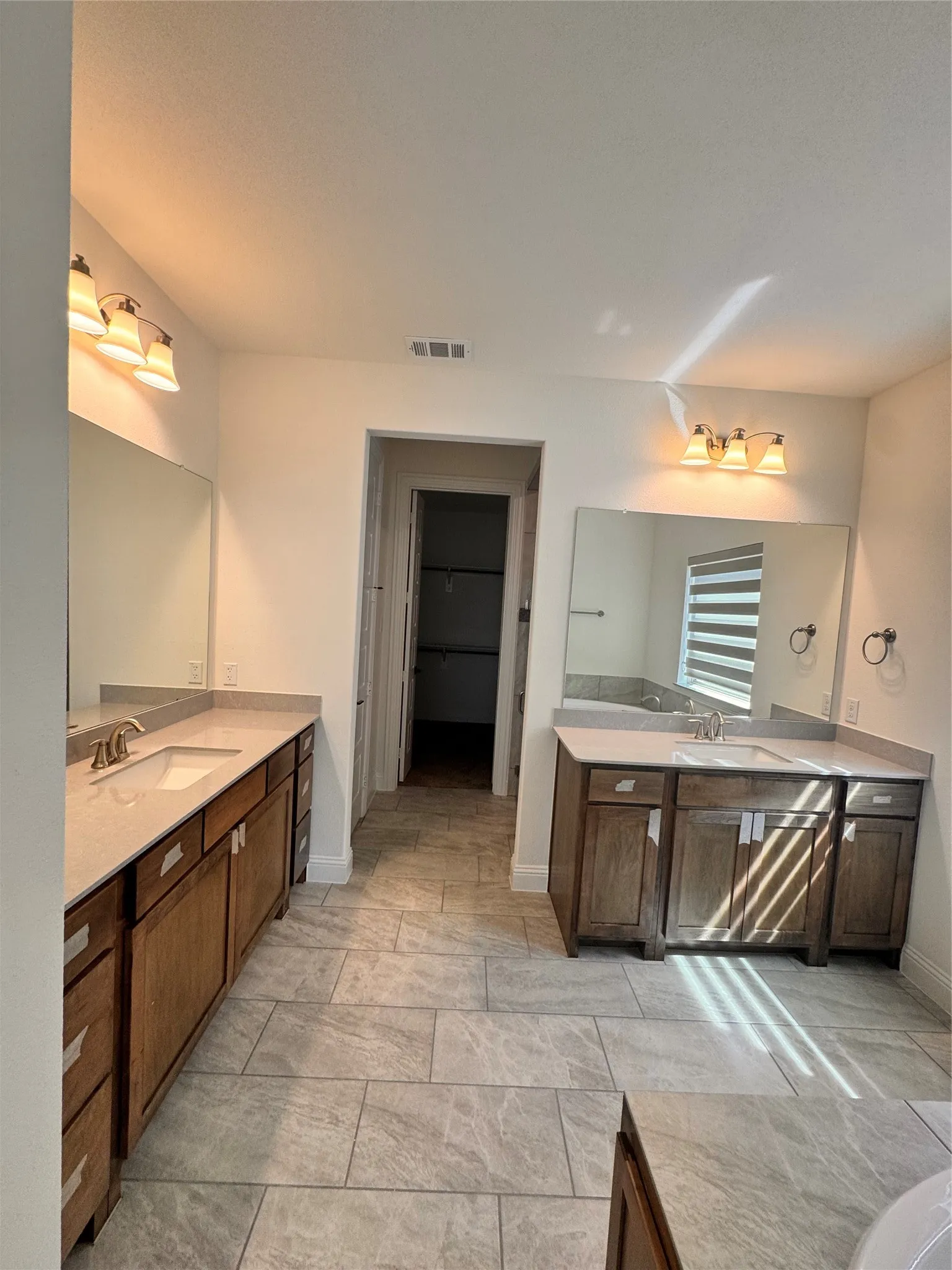 Single Family Residence For Rent in Collin County , 1013 Tullow Drive, Celina, Texas 75009, 4 Bedroom, 4 Bathroom, 2 Garage spaces, 3,483 Sqft, built in 2024, mls#21391013, Real Estate Agent in Celina, Homes For Rent in Collin county, Homes For Rent in Celina, Realtor in Celina Texas, Real Estate Brokerage Independent Realty Texas, Luminita Cordes Realtor