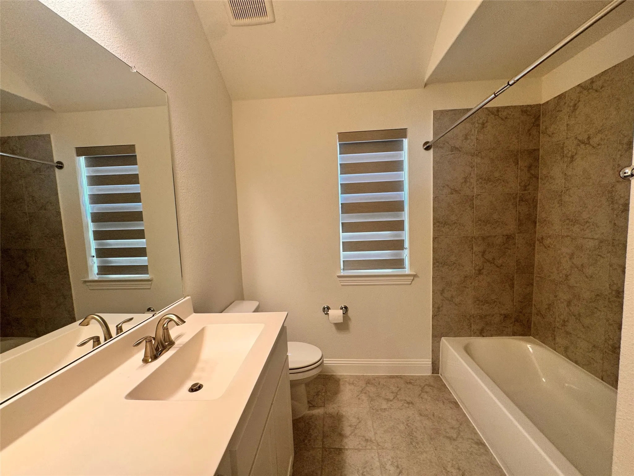 Single Family Residence For Rent in Collin County , 1013 Tullow Drive, Celina, Texas 75009, 4 Bedroom, 4 Bathroom, 2 Garage spaces, 3,483 Sqft, built in 2024, mls#21391013, Real Estate Agent in Celina, Homes For Rent in Collin county, Homes For Rent in Celina, Realtor in Celina Texas, Real Estate Brokerage Independent Realty Texas, Luminita Cordes Realtor