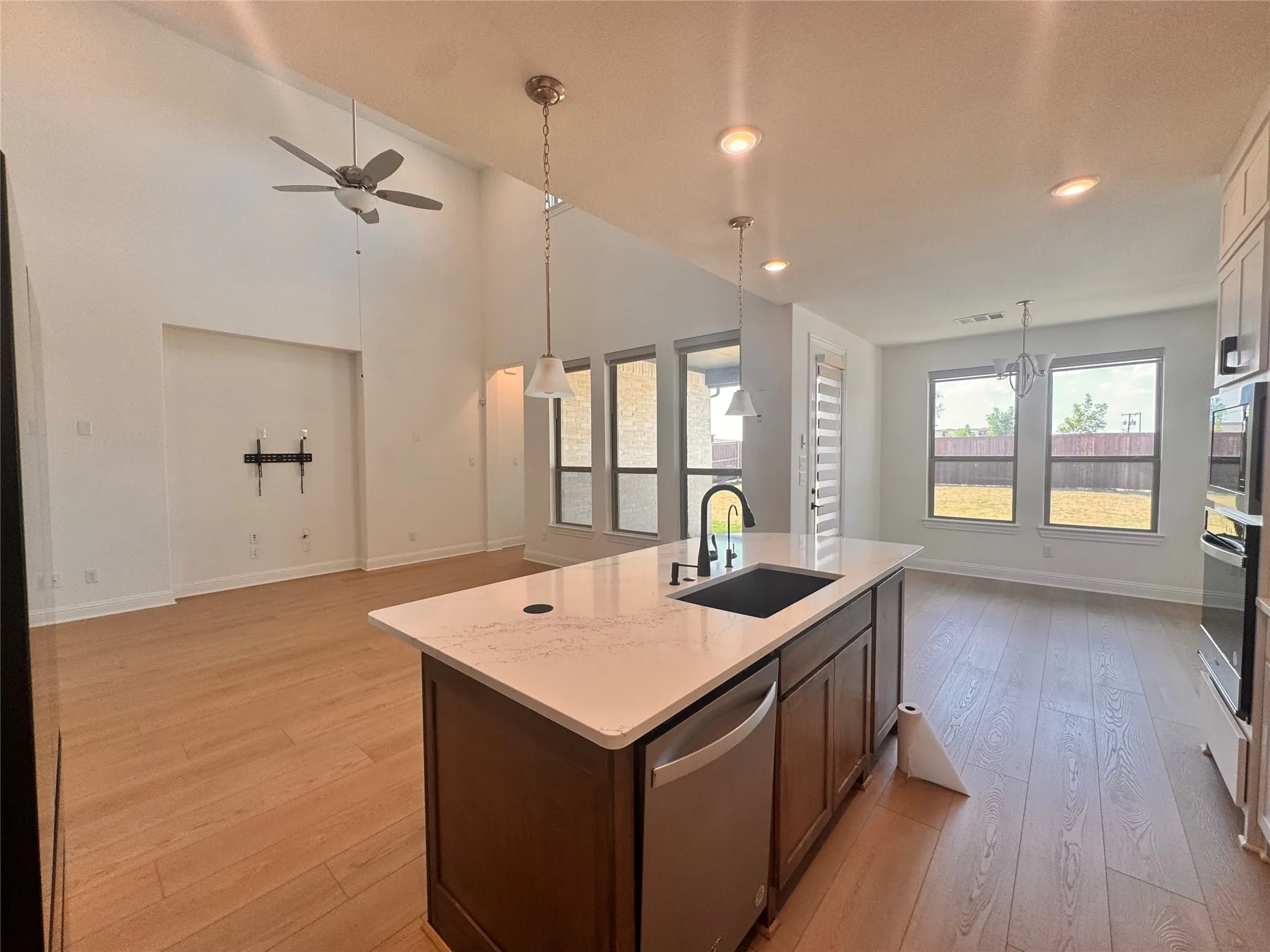 Single Family Residence For Rent in Collin County , 1013 Tullow Drive, Celina, Texas 75009, 4 Bedroom, 4 Bathroom, 2 Garage spaces, 3,483 Sqft, built in 2024, mls#21391013, Real Estate Agent in Celina, Homes For Rent in Collin county, Homes For Rent in Celina, Realtor in Celina Texas, Real Estate Brokerage Independent Realty Texas, Luminita Cordes Realtor