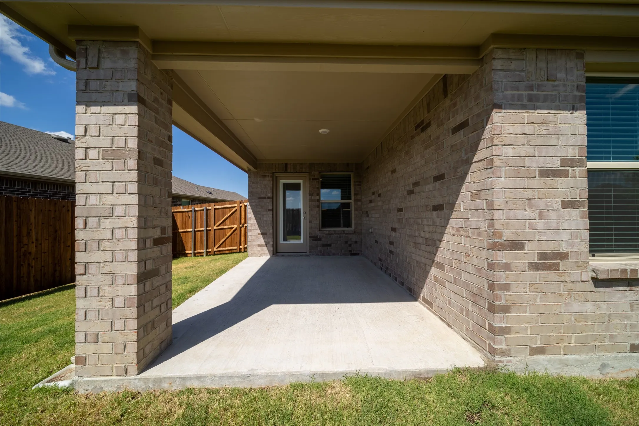Single Family Residence For Rent in Rockwall County , 2044 Hearn Drive, Royse City, Texas 75189, 5 Bedroom, 3 Bathroom, 2 Garage spaces, 2,060 Sqft, built in 2026, mls#21390677, Real Estate Agent in Royse City, Homes For Rent in Rockwall county, Homes For Rent in Royse City, Realtor in Royse City Texas, Real Estate Brokerage Independent Realty Texas, Luminita Cordes Realtor
