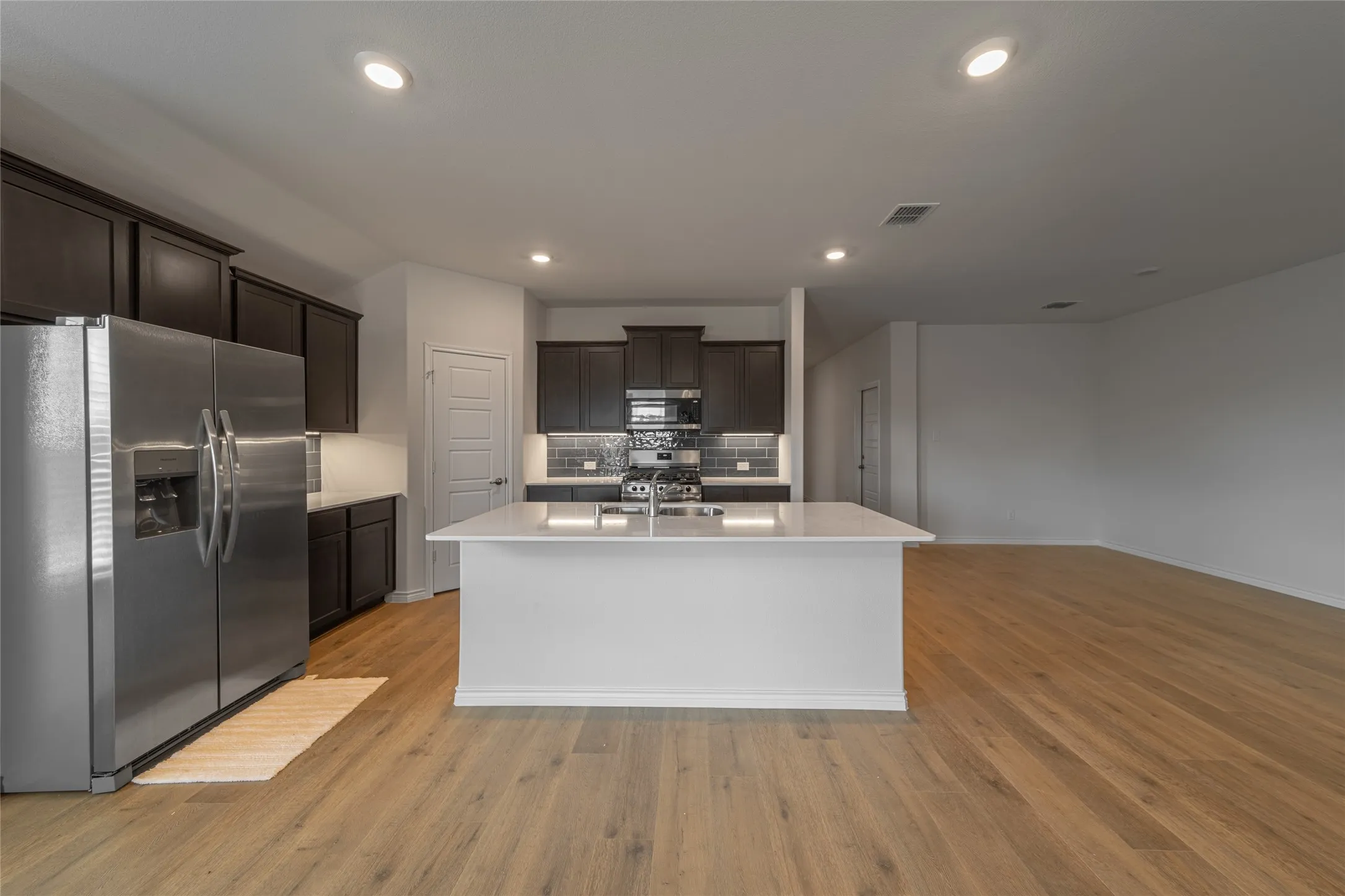 Single Family Residence For Rent in Rockwall County , 2044 Hearn Drive, Royse City, Texas 75189, 5 Bedroom, 3 Bathroom, 2 Garage spaces, 2,060 Sqft, built in 2026, mls#21390677, Real Estate Agent in Royse City, Homes For Rent in Rockwall county, Homes For Rent in Royse City, Realtor in Royse City Texas, Real Estate Brokerage Independent Realty Texas, Luminita Cordes Realtor